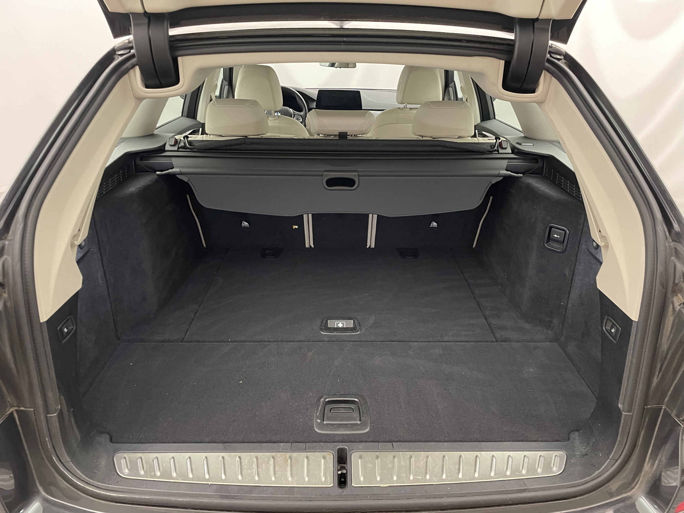 BMW 518d Touring Aut. | Bild 31 von 31