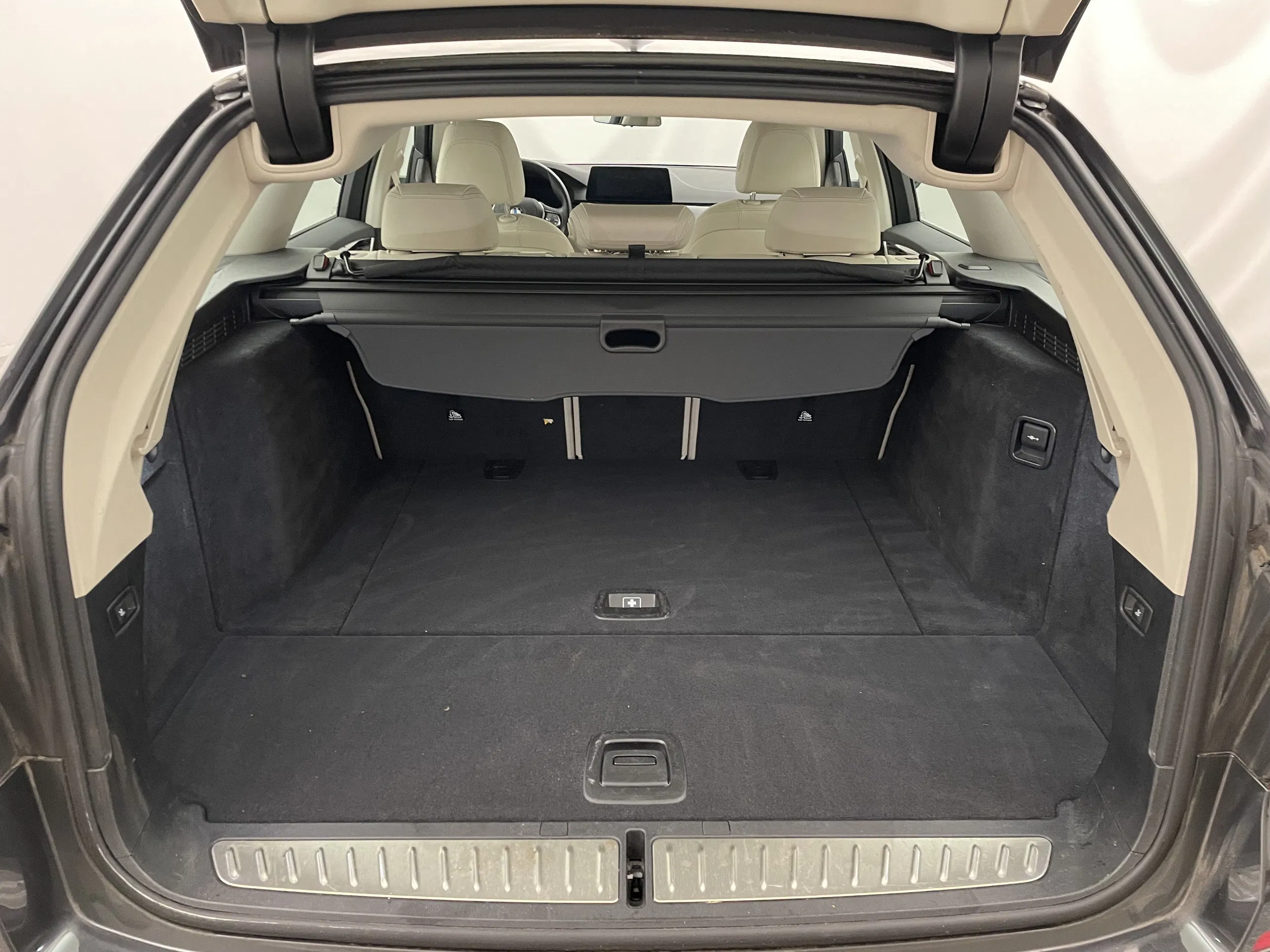 BMW 518d Touring Aut. | Bild 31 von 31