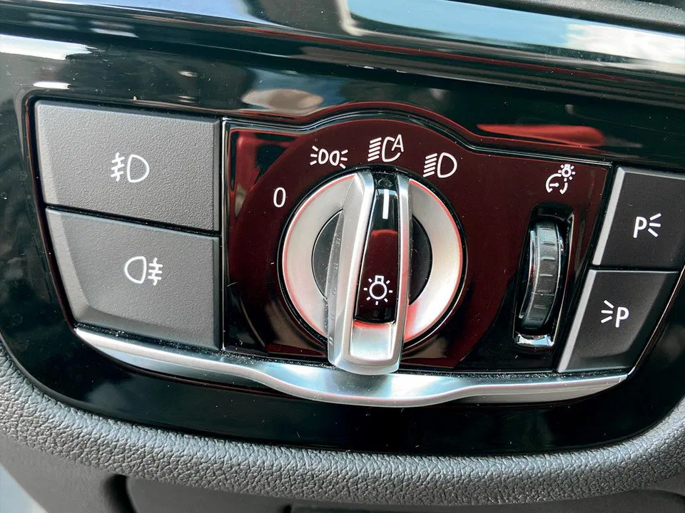 BMW 520d Touring SportLine Aut | Bild 19 von 26