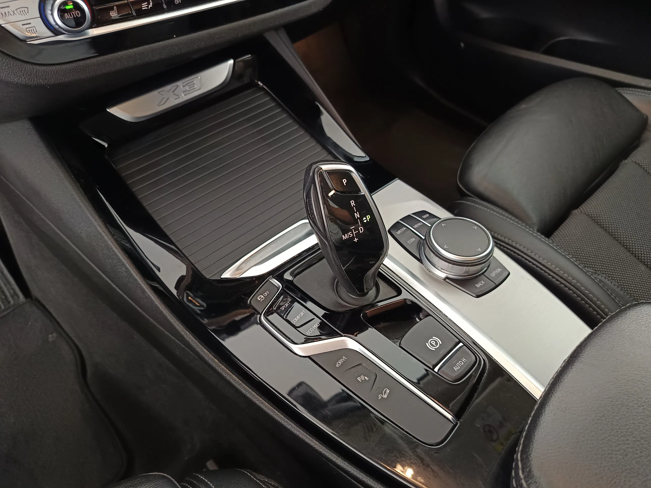 BMW X3 xDrive 30e Advantage | Bild 25 von 28