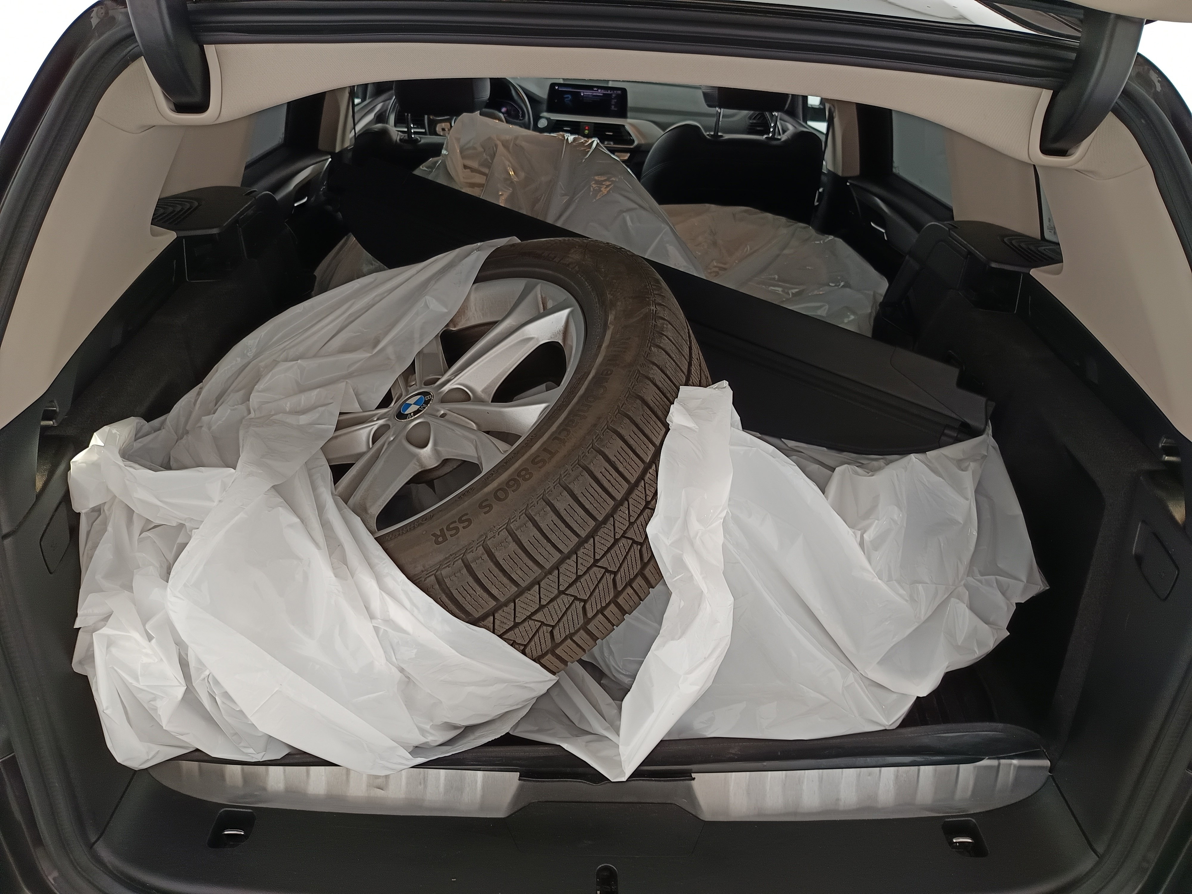 BMW X3 xDrive 30e Advantage | Bild 26 von 28