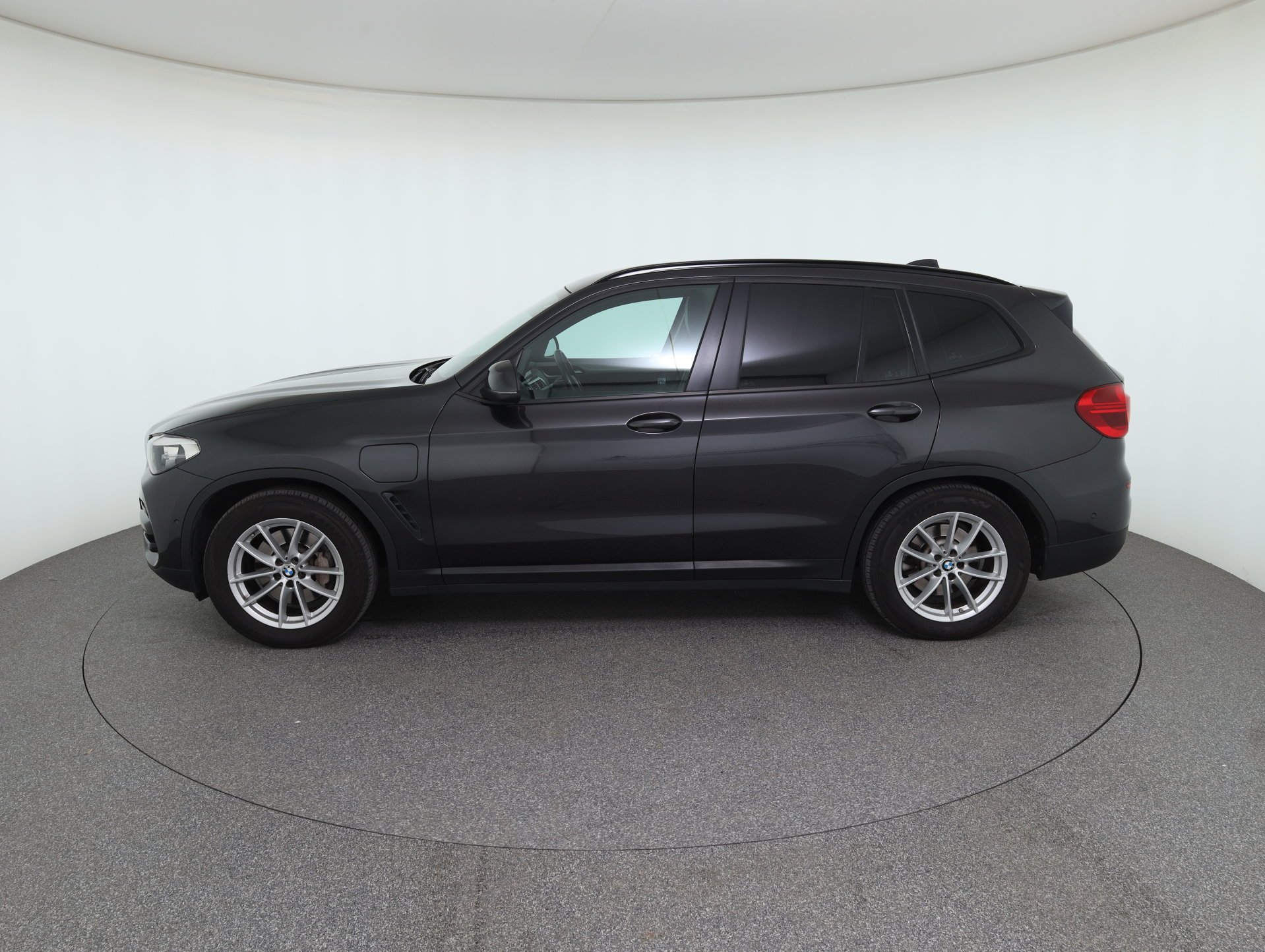 BMW X3 xDrive 30e Advantage | Bild 8 von 28