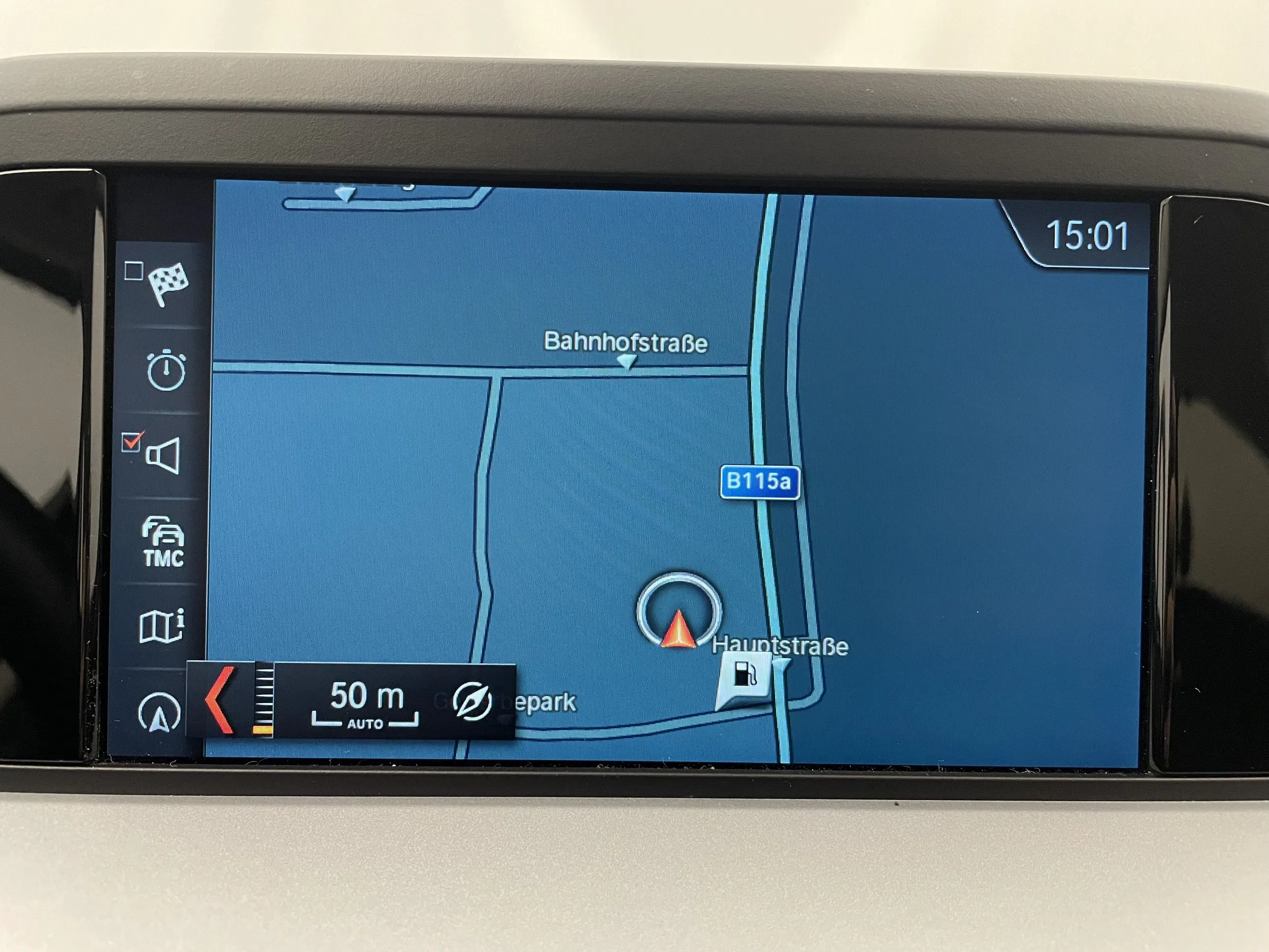 BMW X3 xDrive 25d Advantage Aut. | Bild 11 von 30