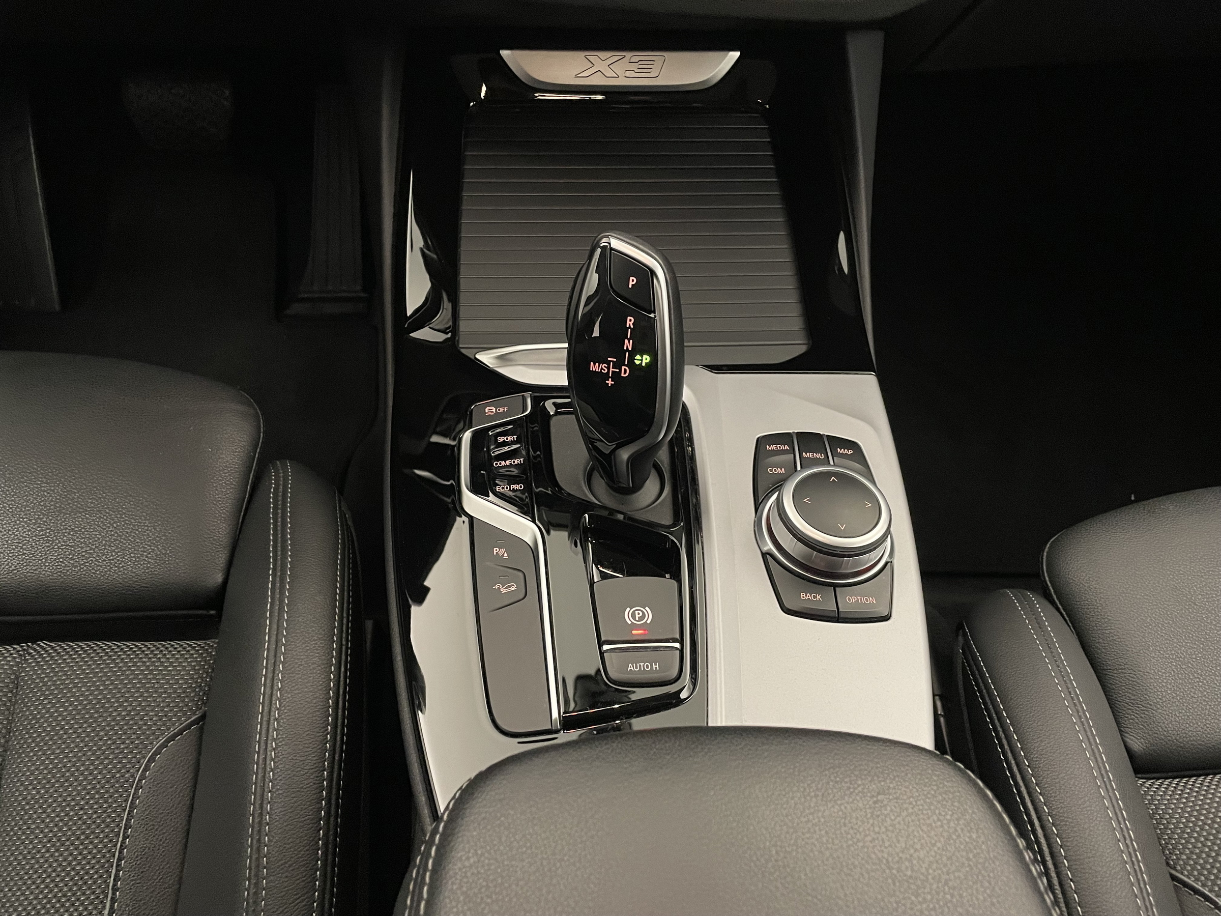 BMW X3 xDrive 25d Advantage Aut. | Bild 7 von 30