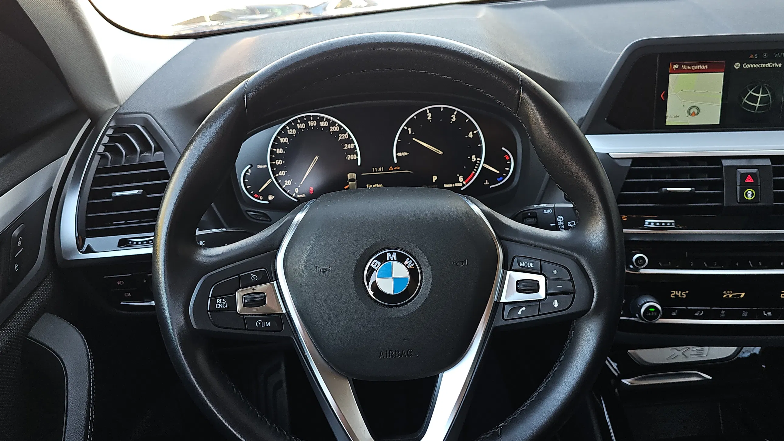 BMW X3 xDrive 25d Advantage | Bild 12 von 22