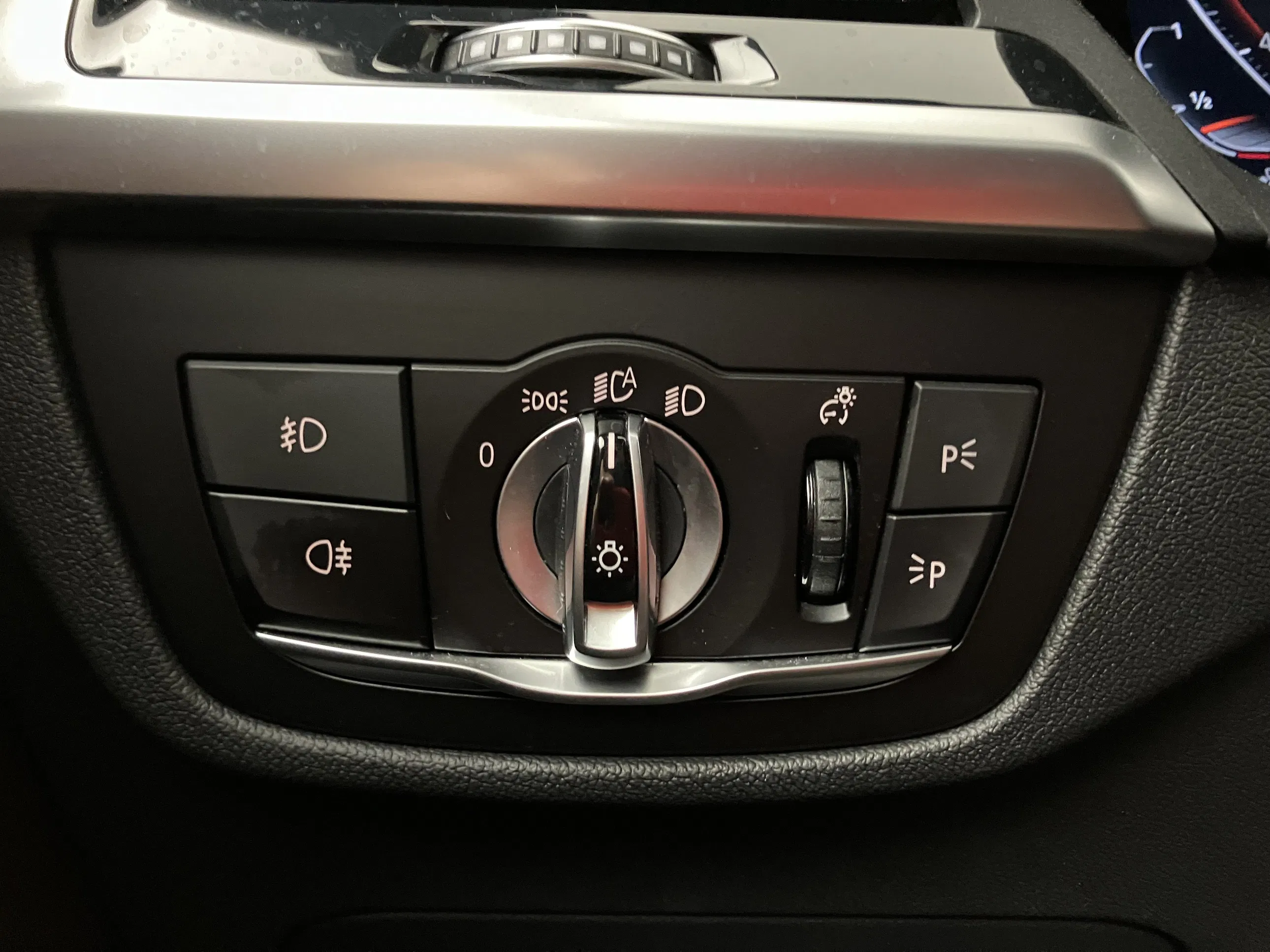 BMW X3 sDrive 18d Aut. | Bild 10 von 25