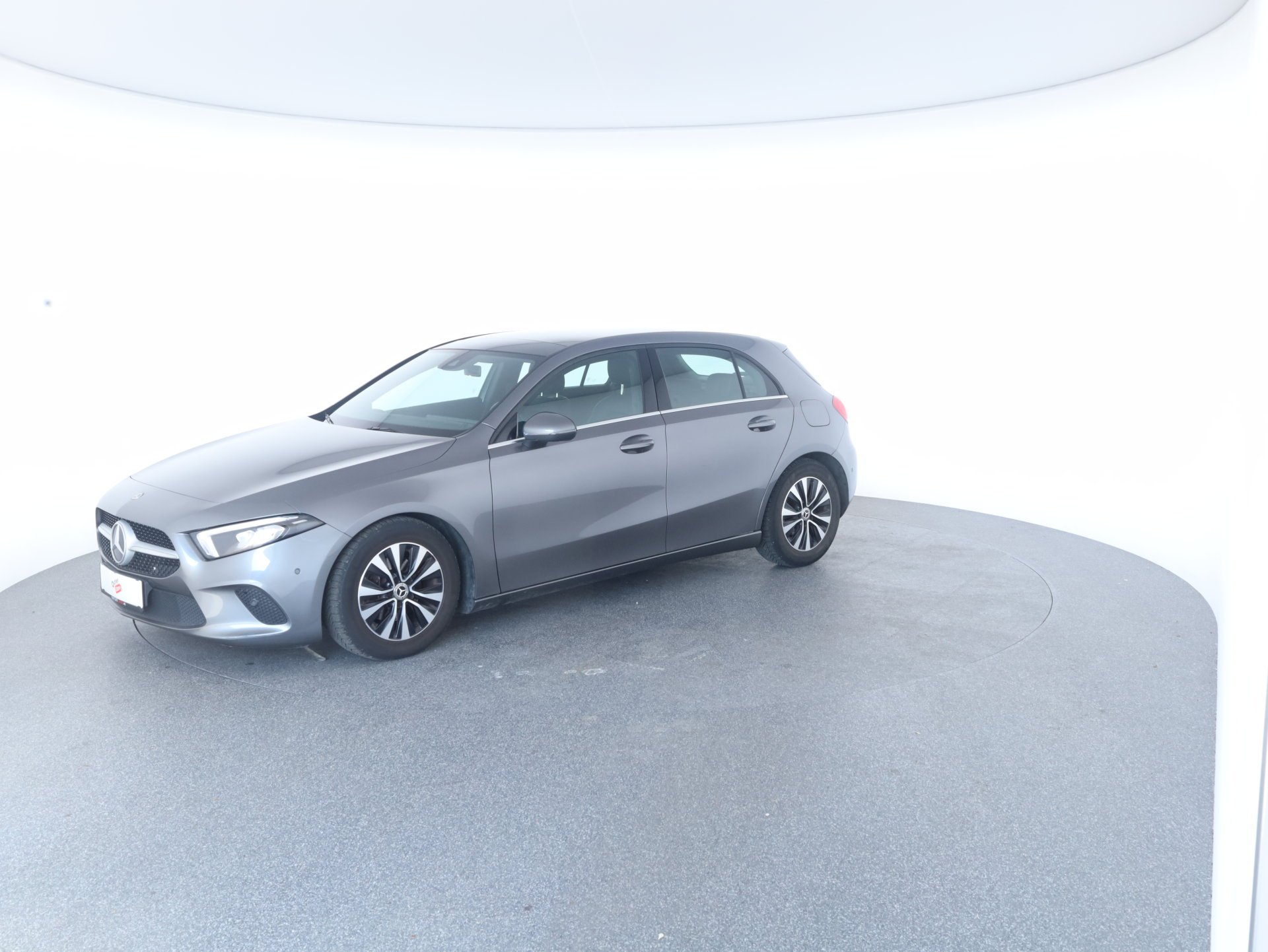 Mercedes-Benz A 180 d Aut. | Bild 2 von 31