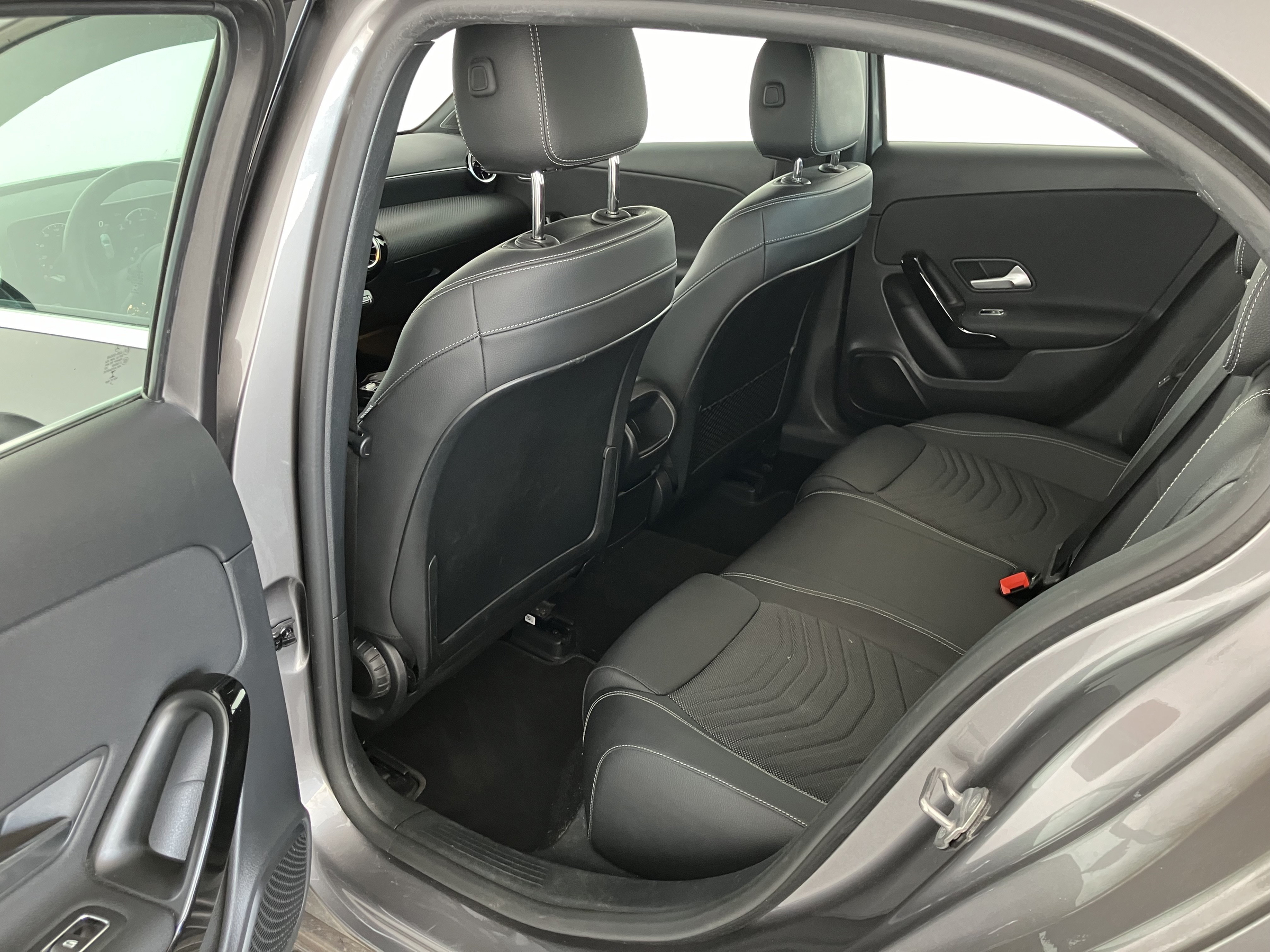 Mercedes-Benz A 180 d Aut. | Bild 12 von 31