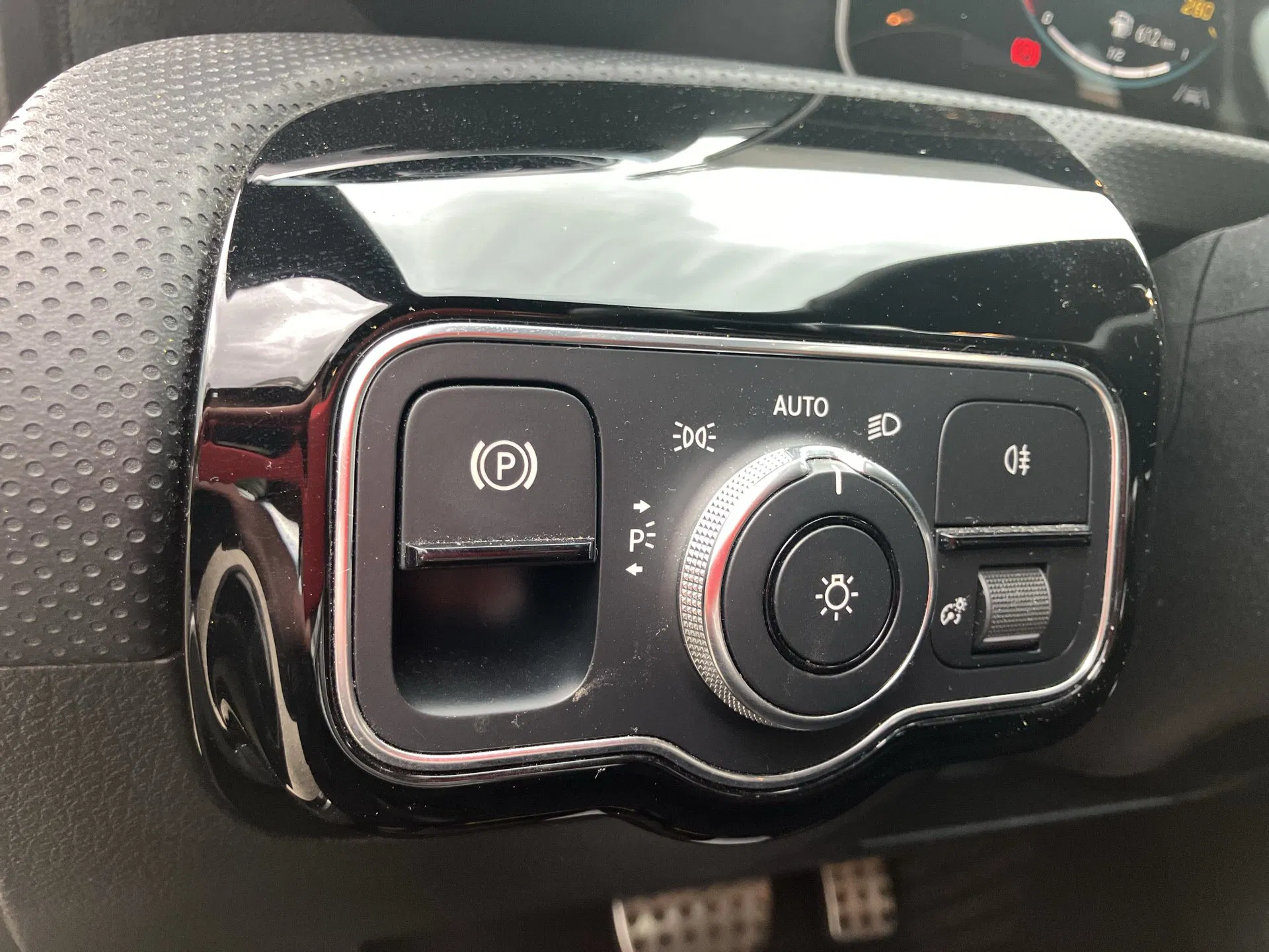 Mercedes-Benz A 180 d Limo. Aut. AMG | Bild 13 von 22