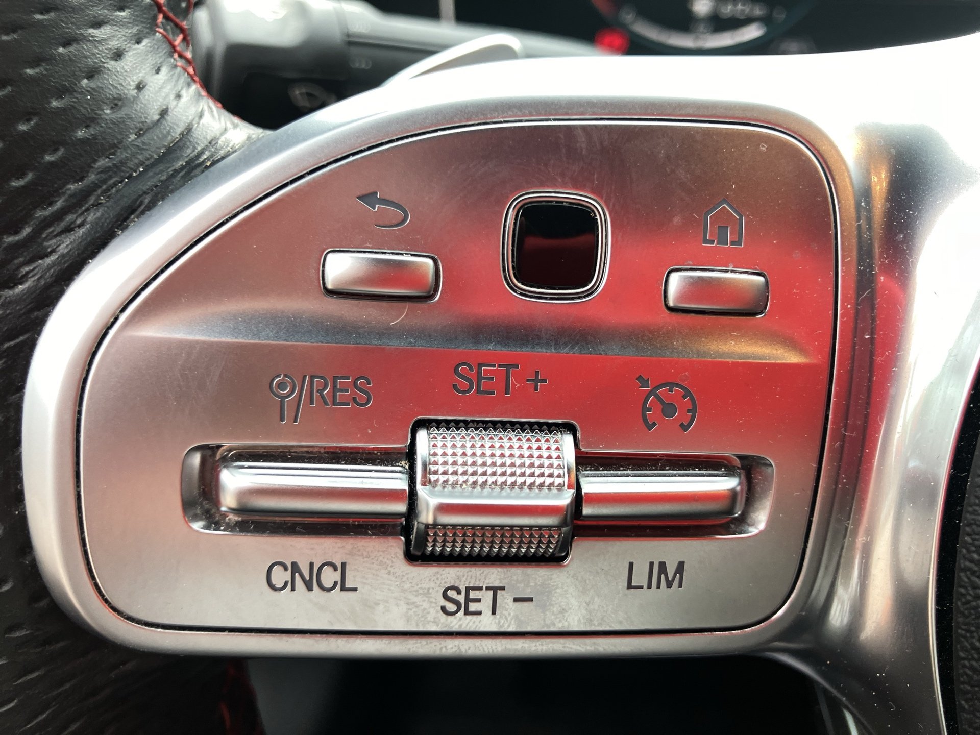 Mercedes-Benz A 180 d Limo. Aut. AMG | Bild 14 von 22