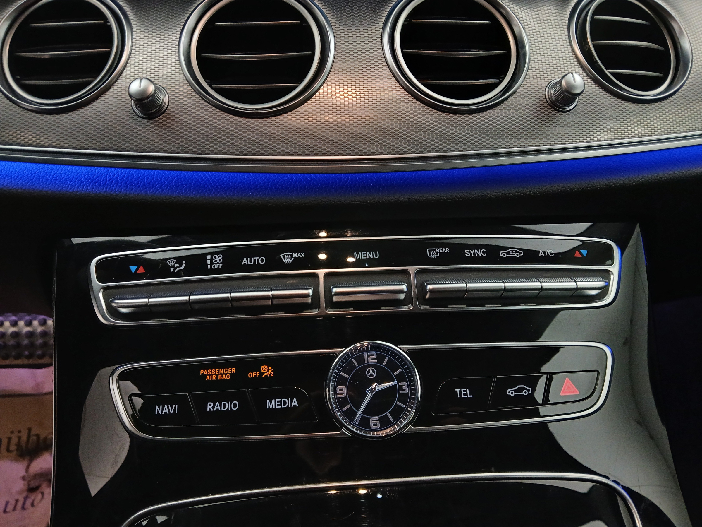 Mercedes-Benz E 200 d Avantgarde | Bild 24 von 30