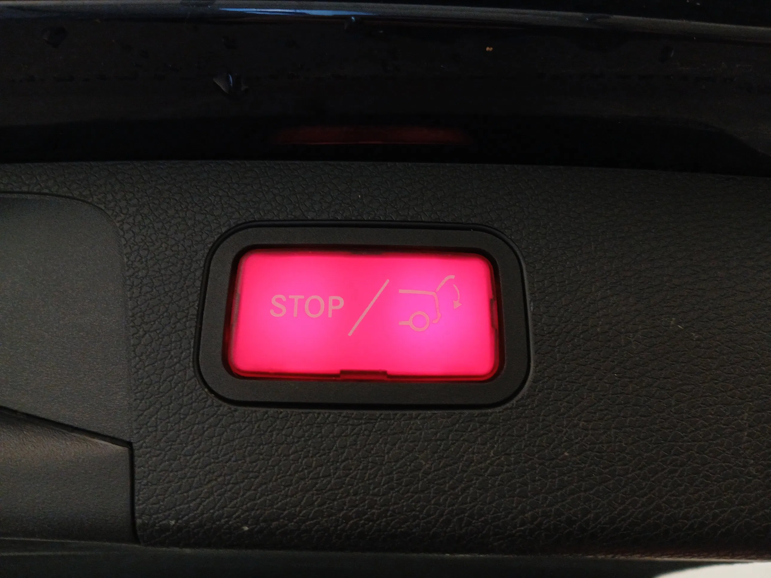 Mercedes-Benz E 200 d Avantgarde | Bild 29 von 30