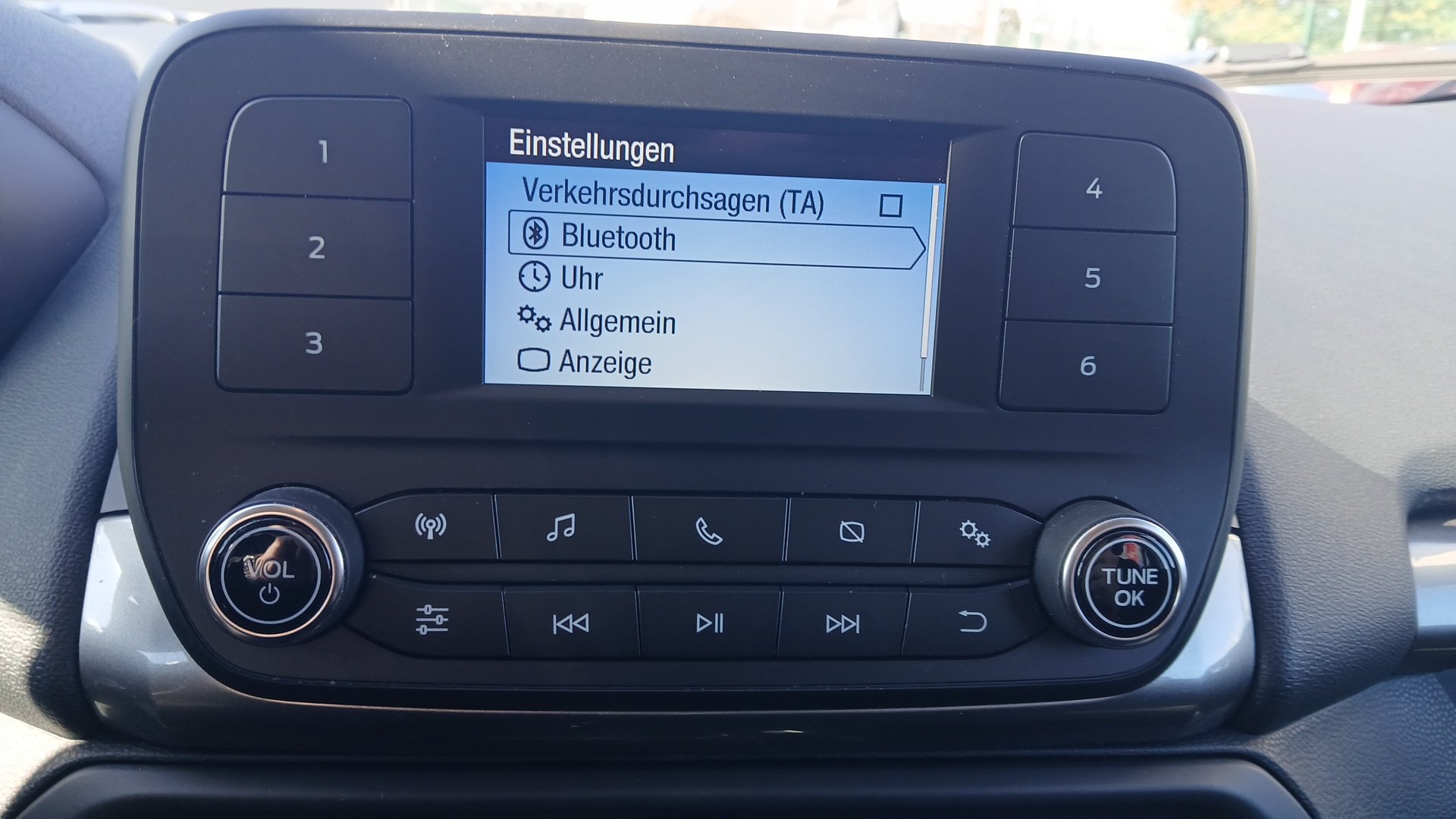 Ford EcoSport 1.0 EcoBoost Trend | Bild 18 von 22