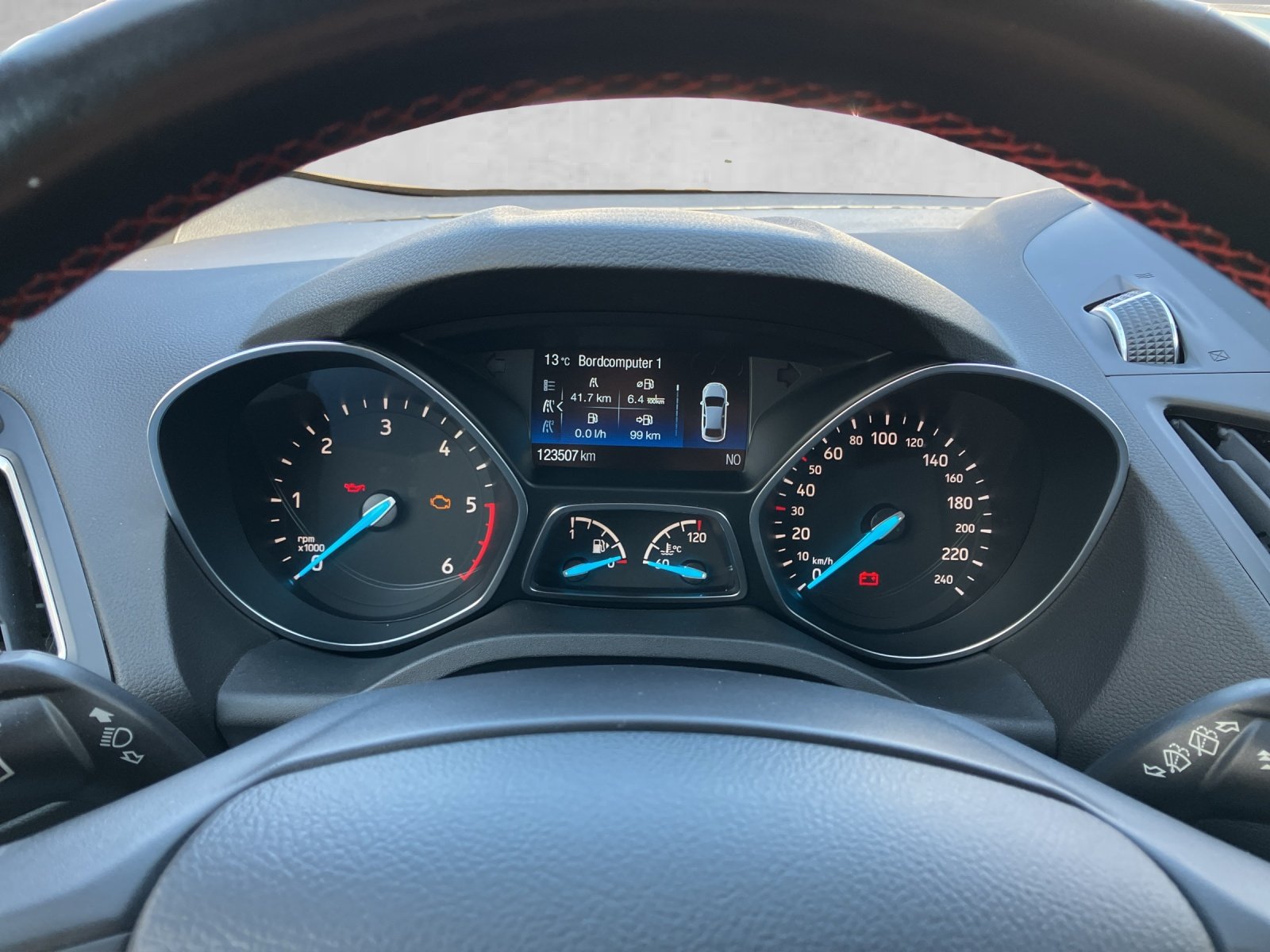 Ford Kuga 1.5 TDCi ST-Line | Bild 16 von 20