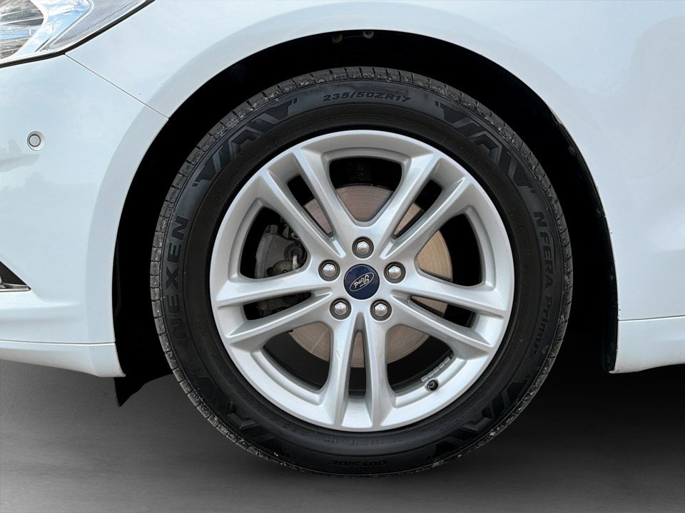 Ford Mondeo Traveller Titanium 2,0 TDCi Aut. | Bild 7 von 24
