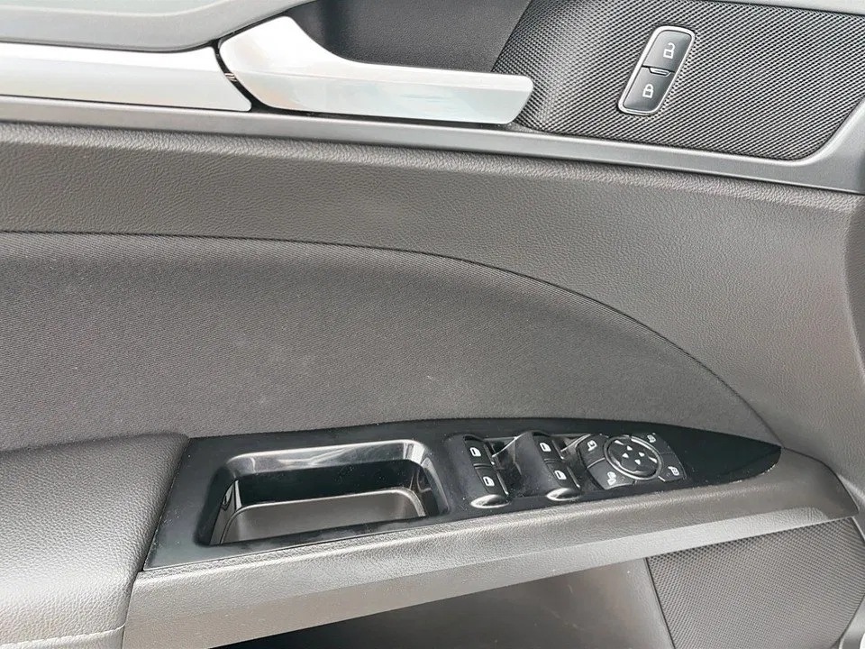 Ford Mondeo Traveller Titanium 2,0 TDCi Aut. | Bild 8 von 24