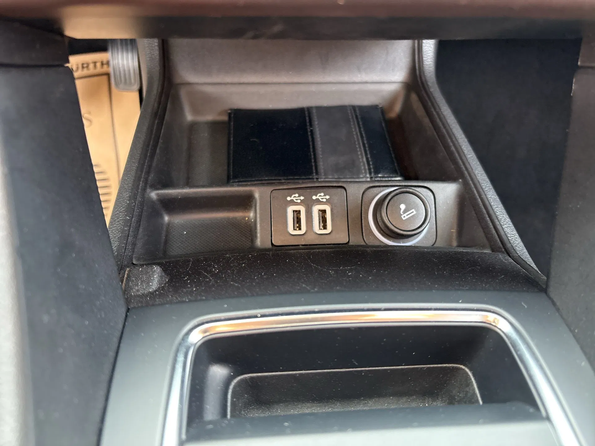 Ford Mondeo Traveller 2.0 EcoBlue TEMP) Titanium | Bild 15 von 21