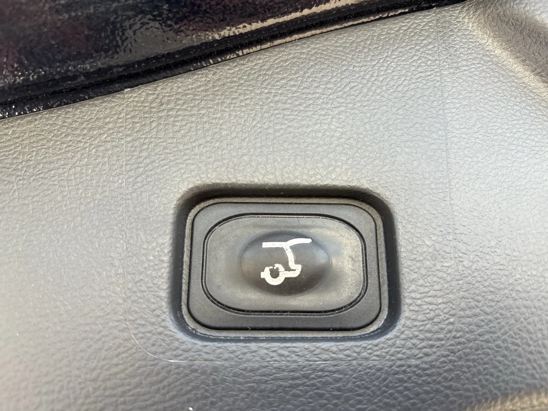 Ford Mondeo Traveller 2.0 EcoBlue TEMP) Titanium | Bild 19 von 21