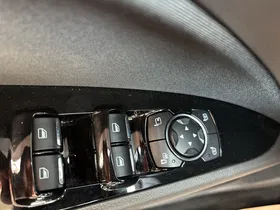 Ford Mondeo Traveller 2.0 EcoBlue TEMP) Titanium | Thumbnail 7 von 21