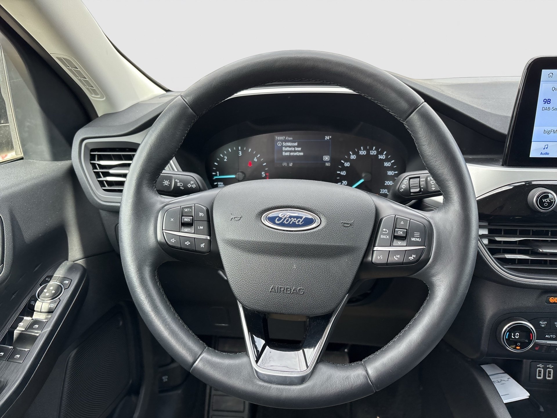 Ford Kuga 2.0 EcoBLue Cool & Connect | Bild 12 von 23