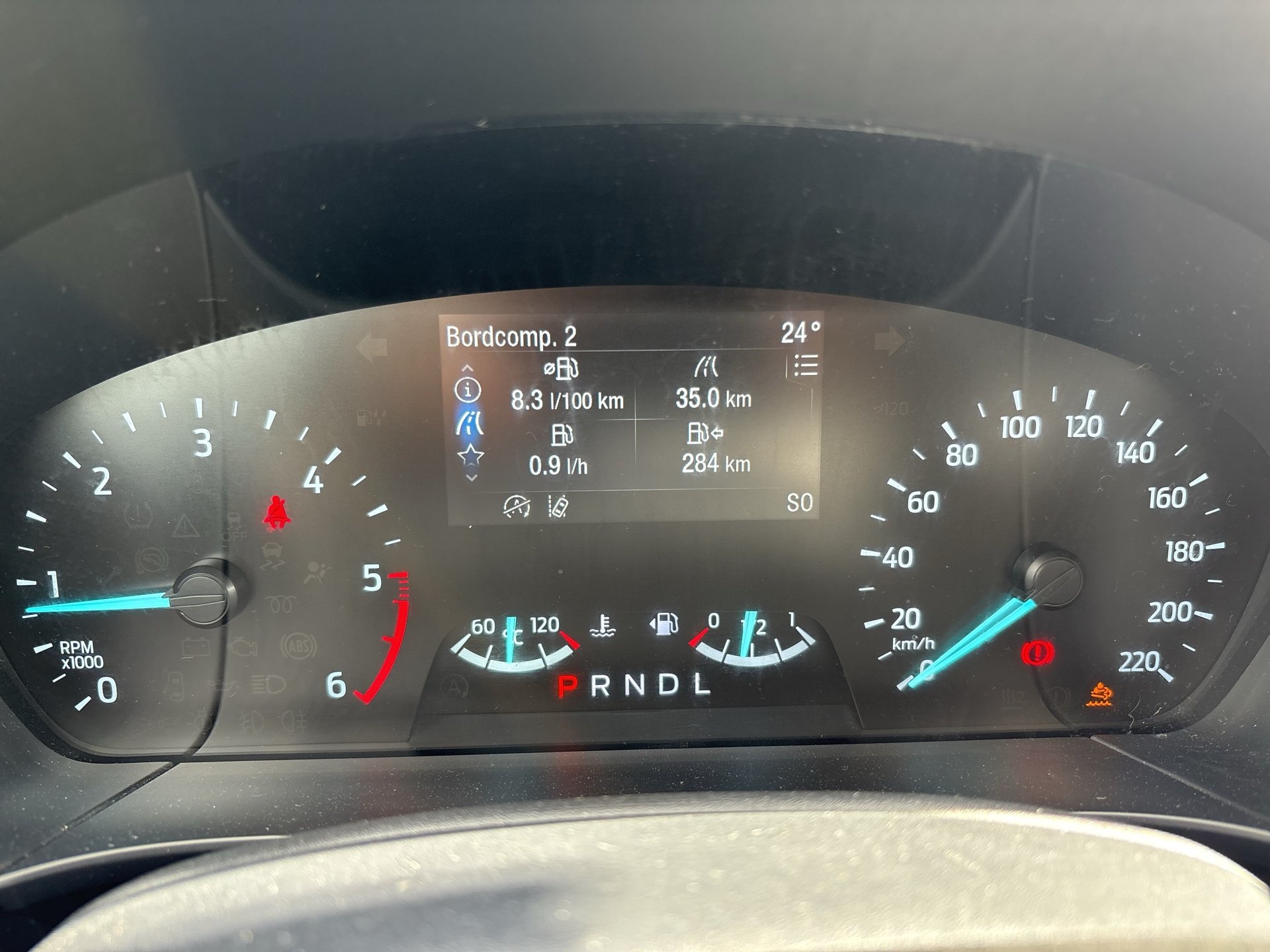 Ford Kuga 2.0 EcoBLue Cool & Connect | Bild 15 von 23