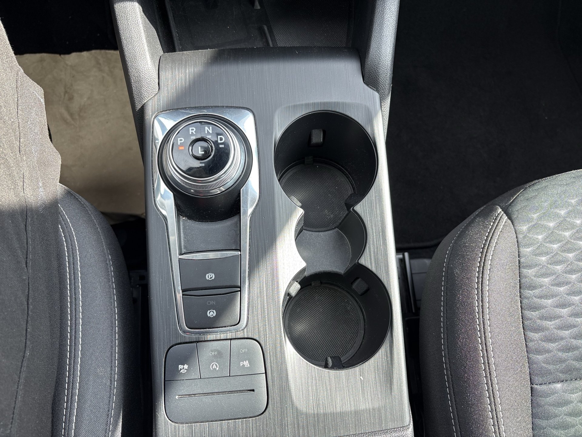 Ford Kuga 2.0 EcoBLue Cool & Connect | Bild 18 von 23