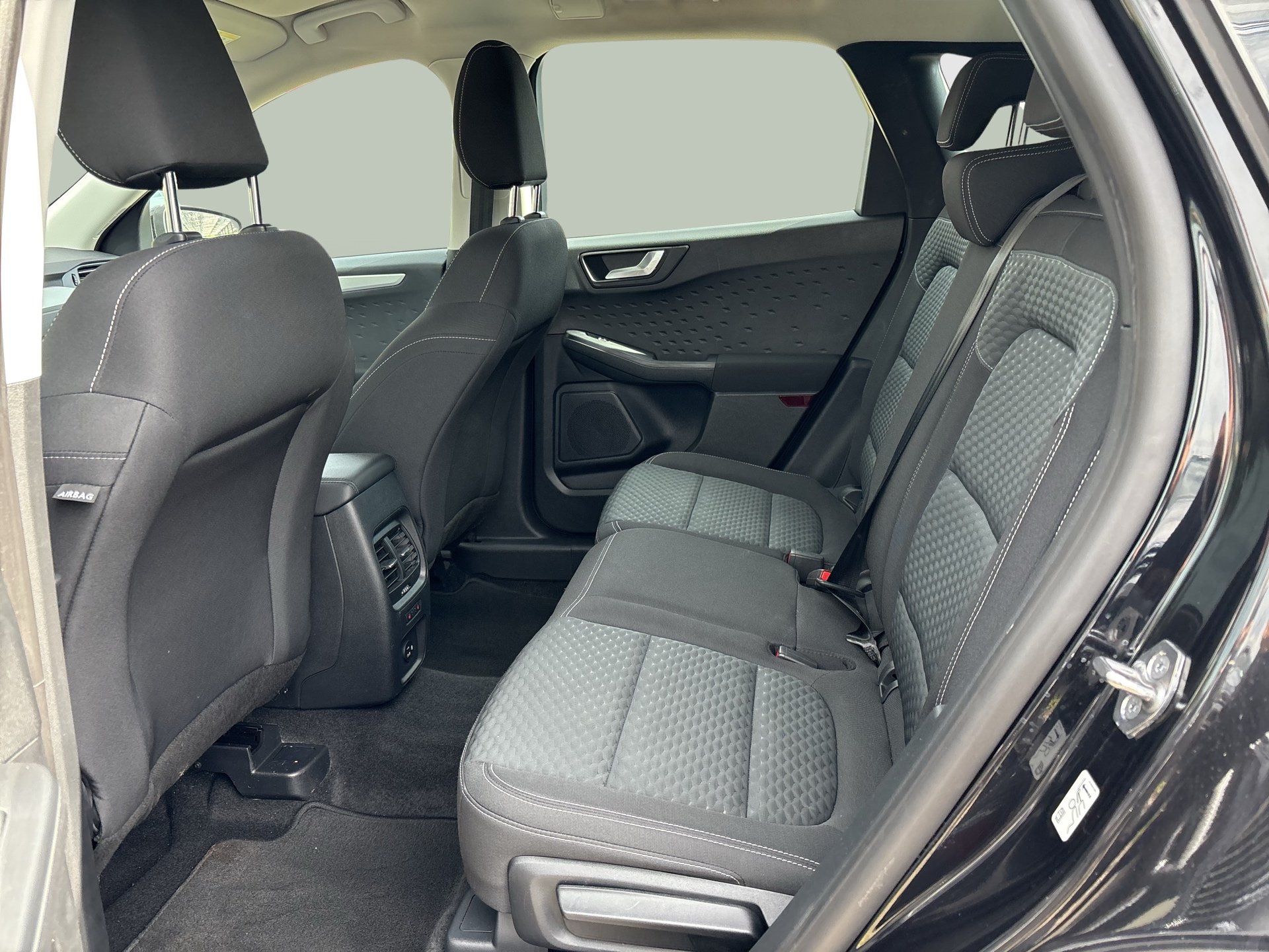 Ford Kuga 2.0 EcoBLue Cool & Connect | Bild 19 von 23