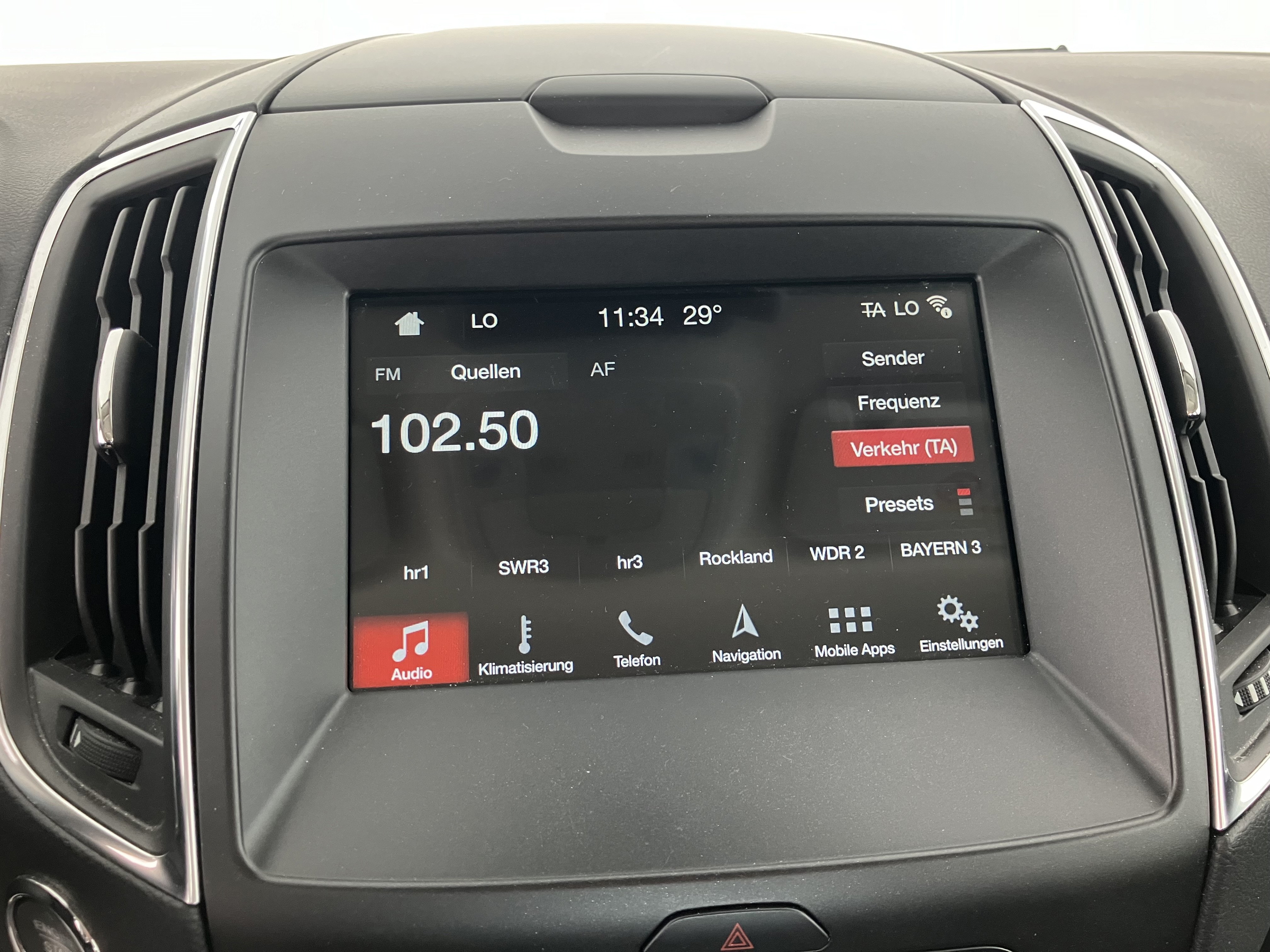 Ford S-MAX Titanium 2.0 EcoBlue SCR Aut. | Bild 11 von 31