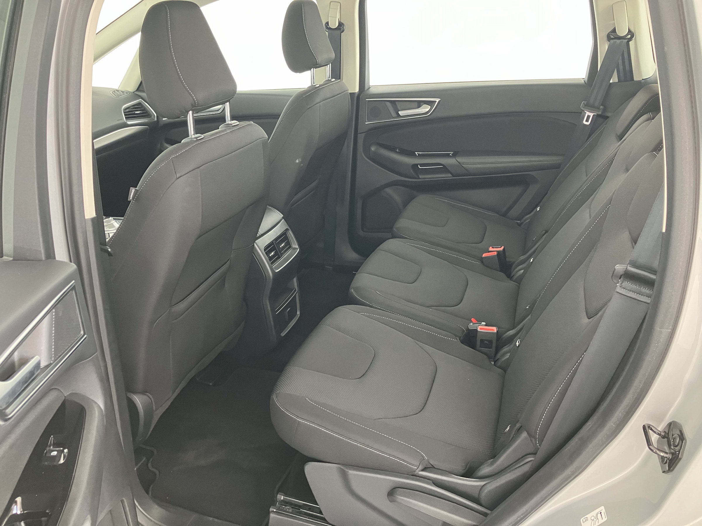 Ford S-MAX Titanium 2.0 EcoBlue SCR Aut. | Bild 15 von 31