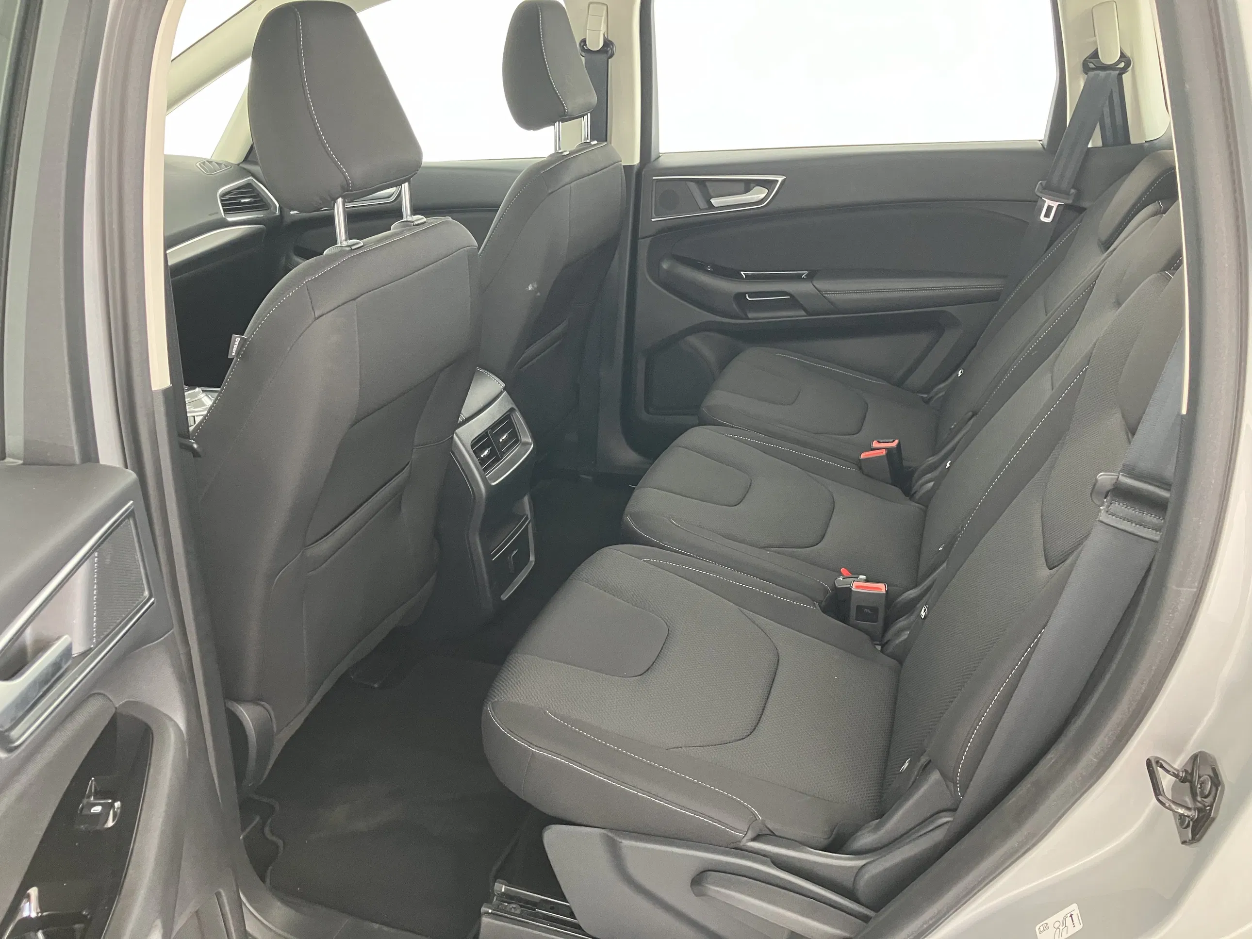 Ford S-MAX Titanium 2.0 EcoBlue SCR Aut. | Bild 15 von 31