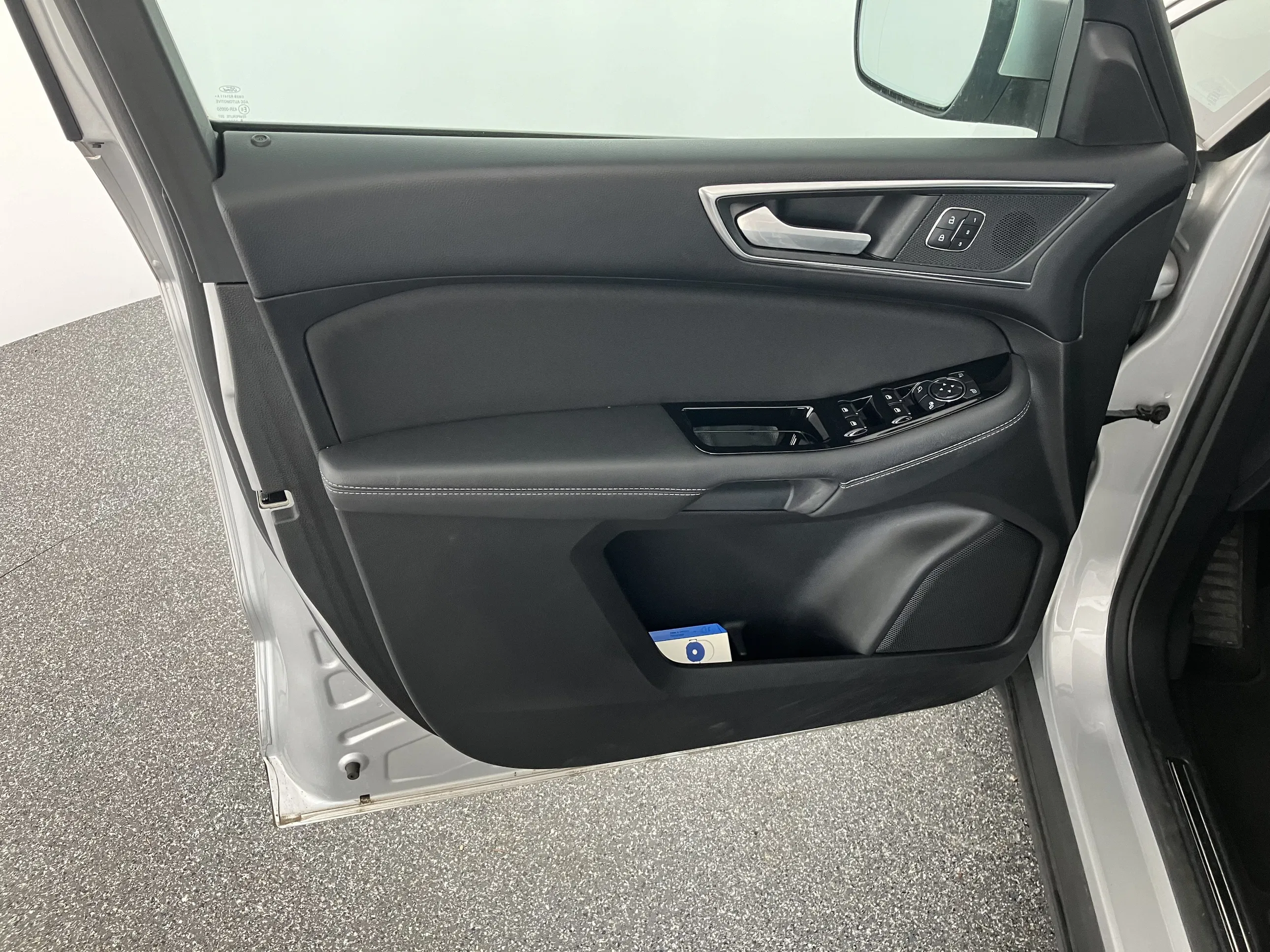 Ford S-MAX Titanium 2.0 EcoBlue SCR Aut. | Bild 5 von 31