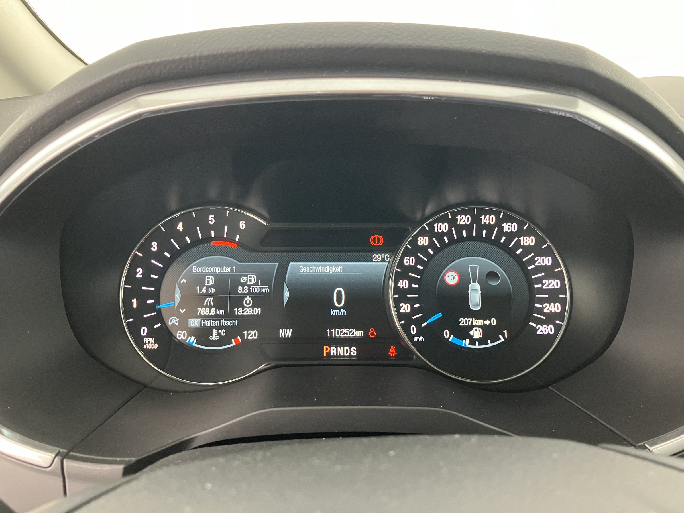 Ford S-MAX Titanium 2.0 EcoBlue SCR Aut. | Bild 9 von 31