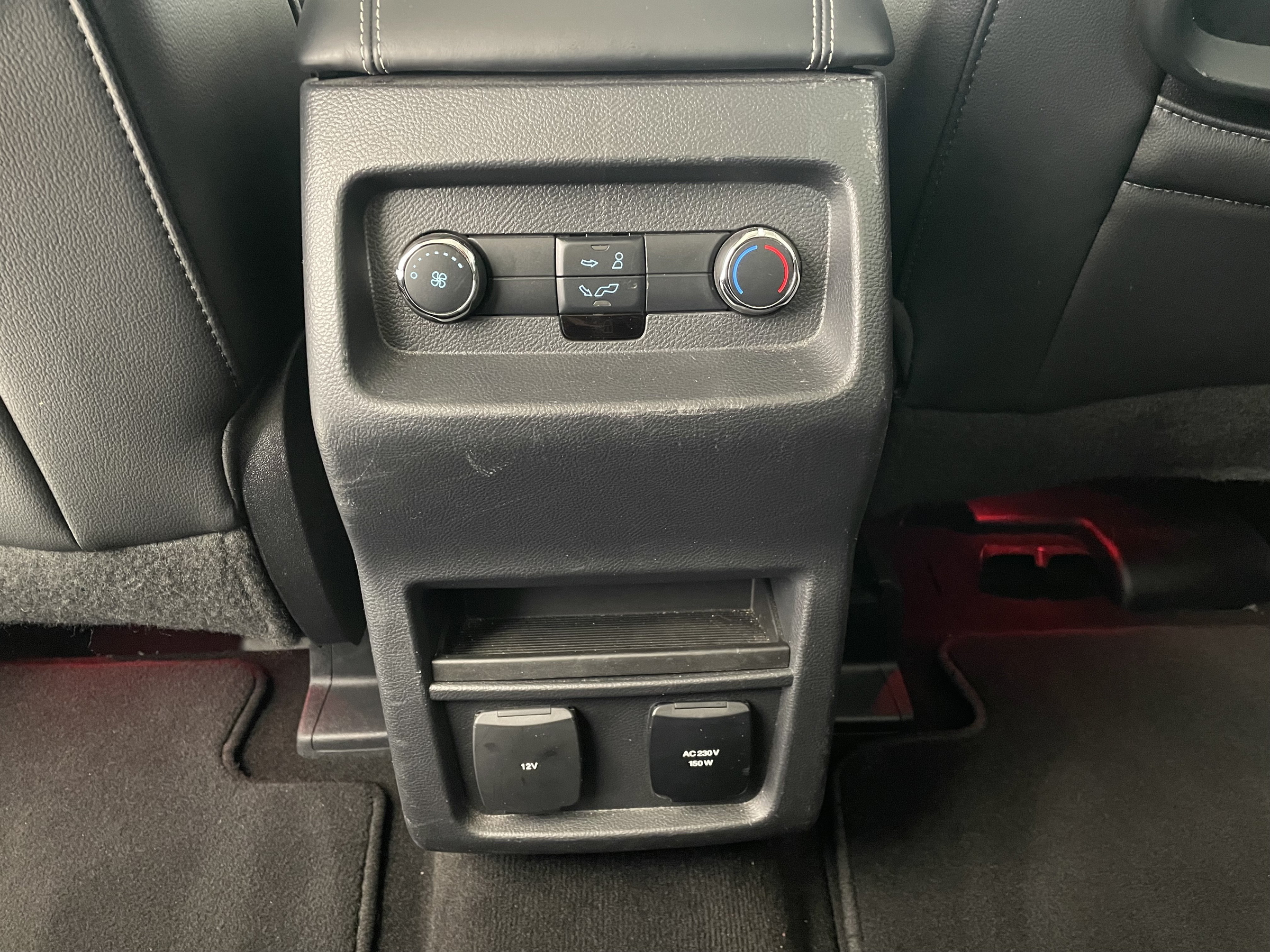 Ford Galaxy 2.0 EcoBlue Titanium | Bild 30 von 31