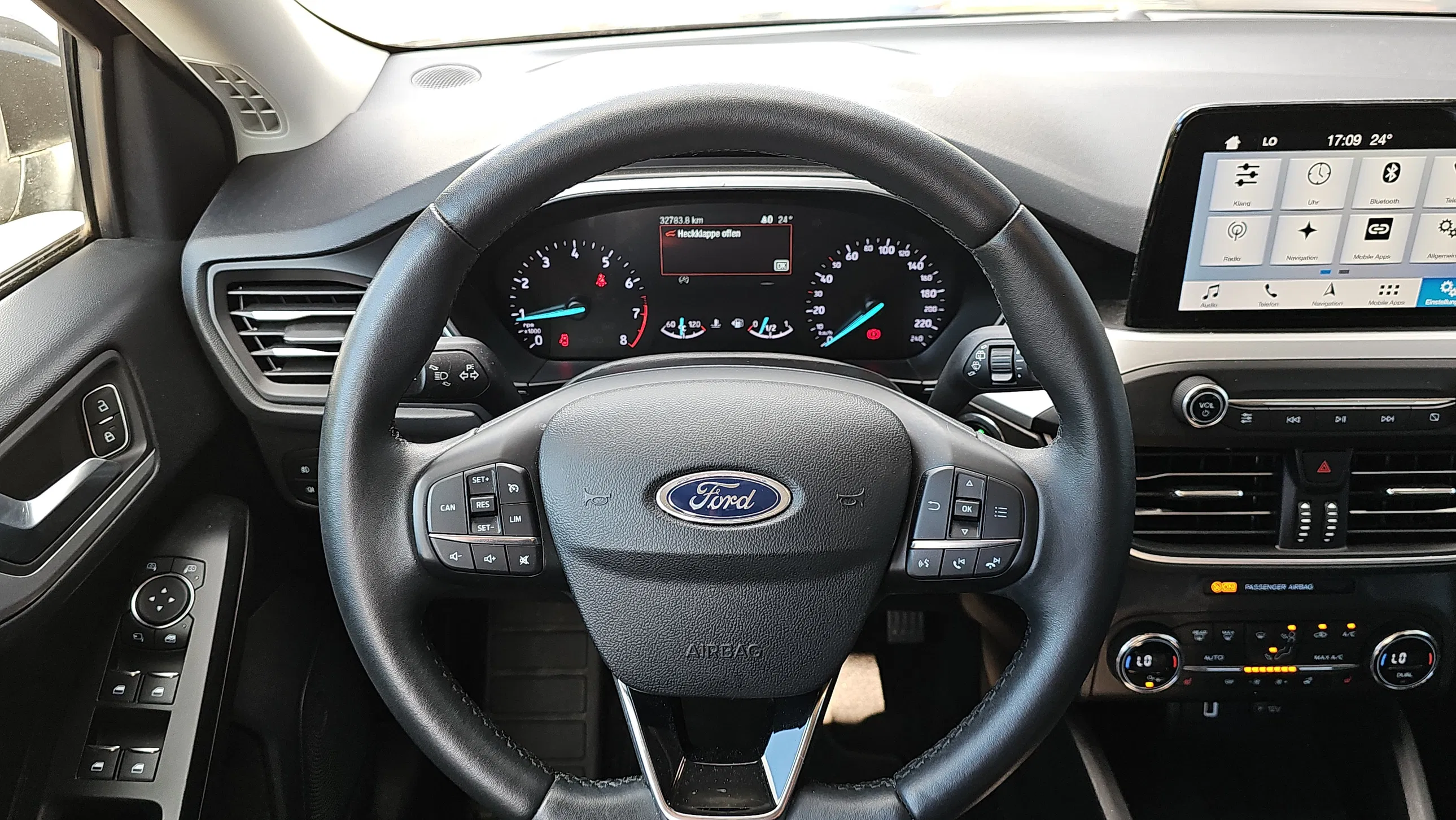 Ford Focus 1.0 EcoBoost Business | Bild 12 von 19