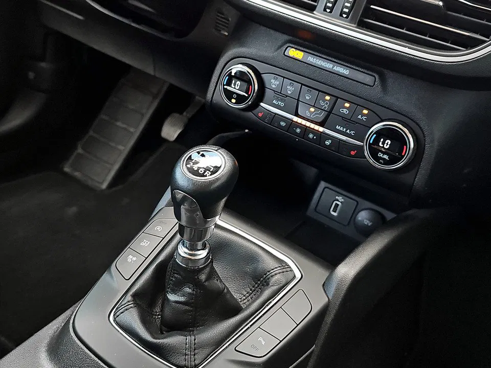Ford Focus 1.0 EcoBoost Business | Bild 17 von 19