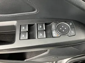 Ford Focus Traveller 1.5 EcoBlue Vignale | Thumbnail 14 von 31