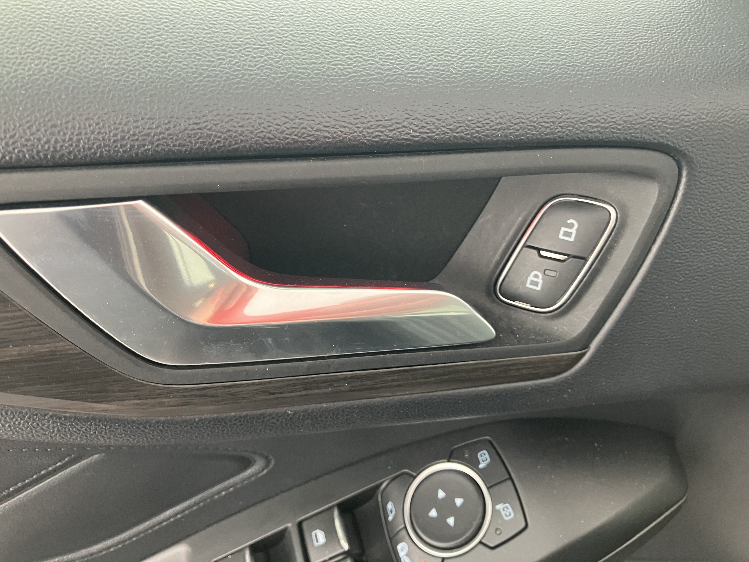 Ford Focus Traveller 1.5 EcoBlue Vignale | Bild 15 von 31