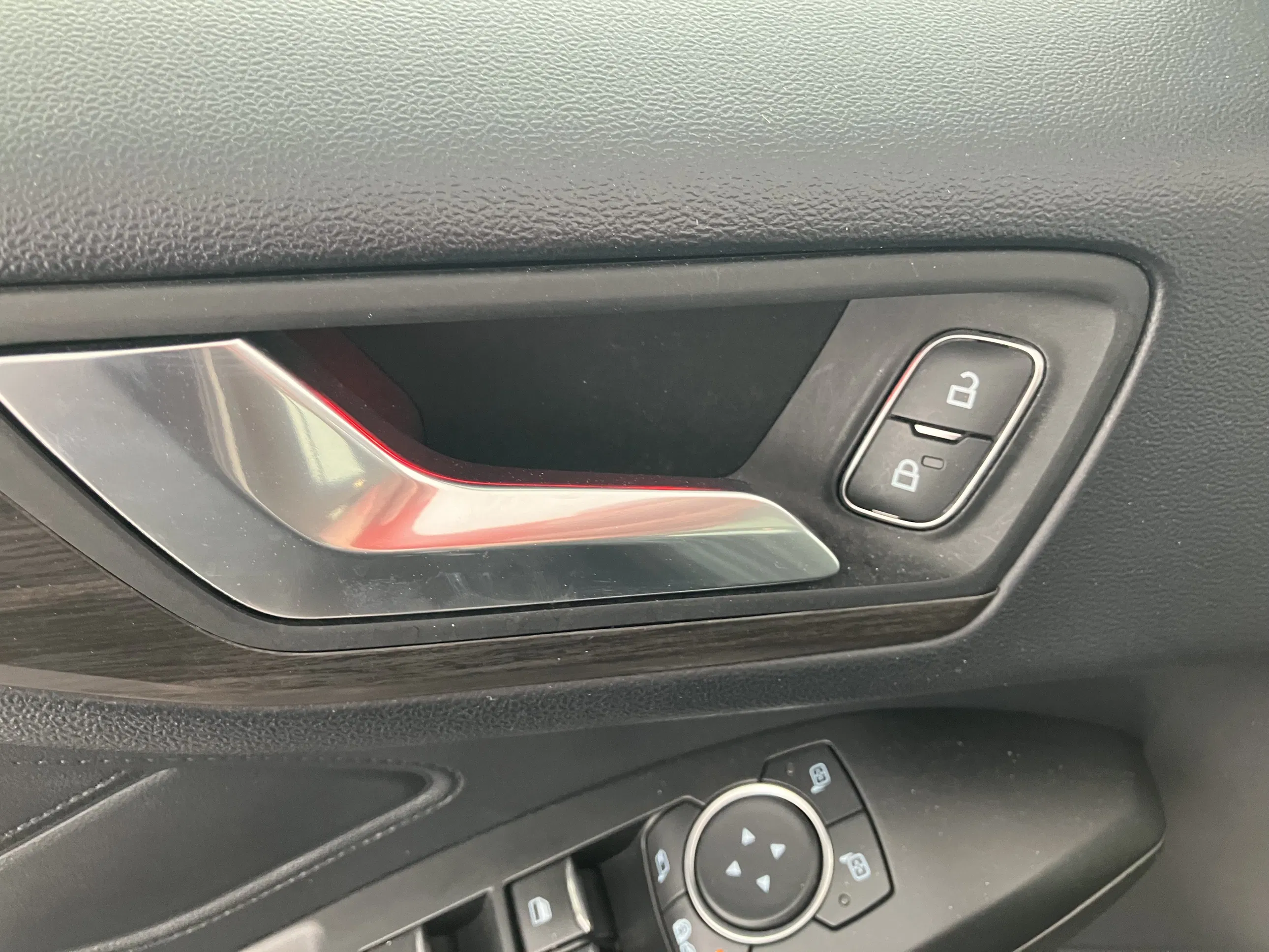 Ford Focus Traveller 1.5 EcoBlue Vignale | Bild 15 von 31