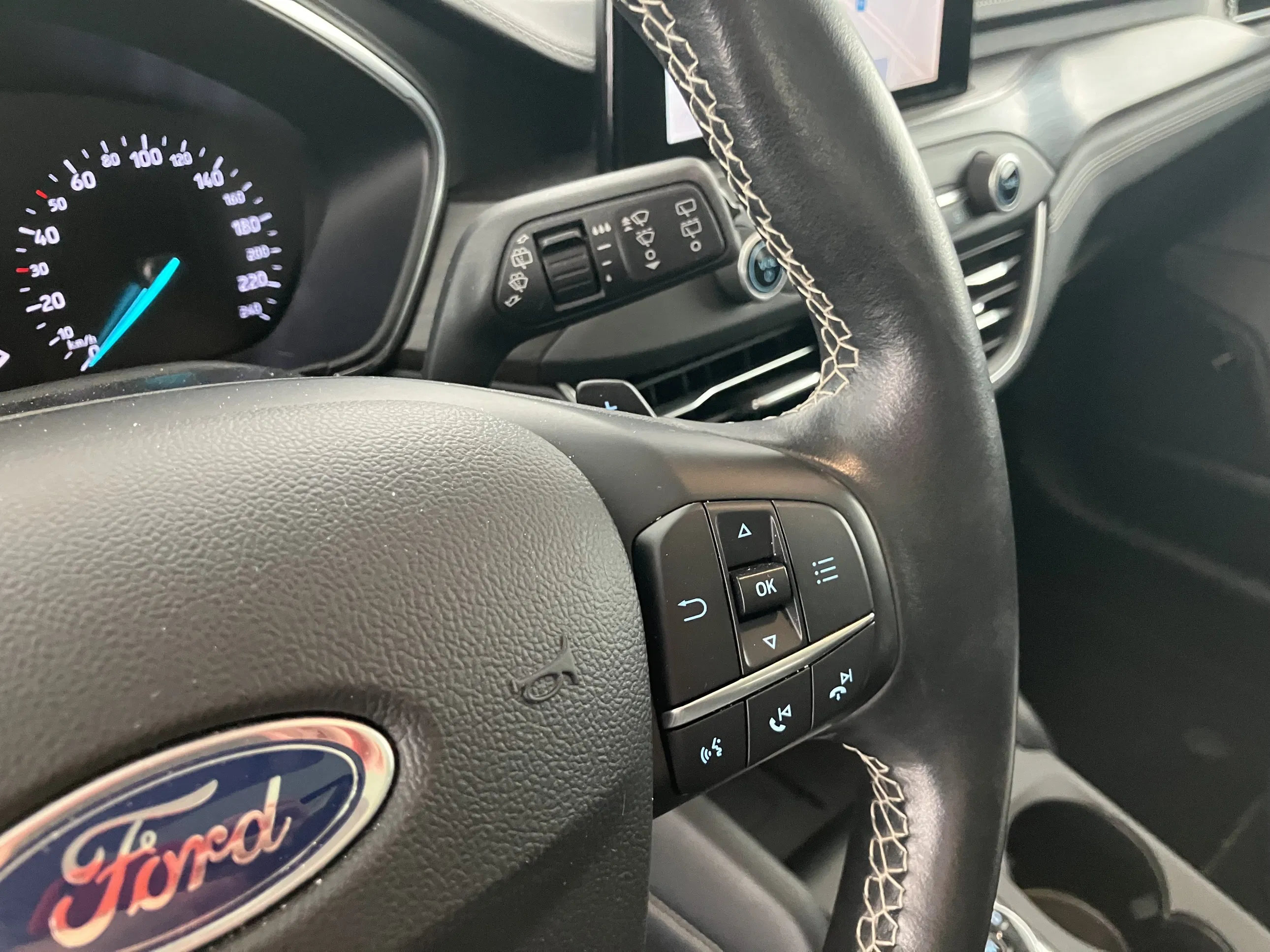 Ford Focus Traveller 1.5 EcoBlue Vignale | Bild 20 von 31