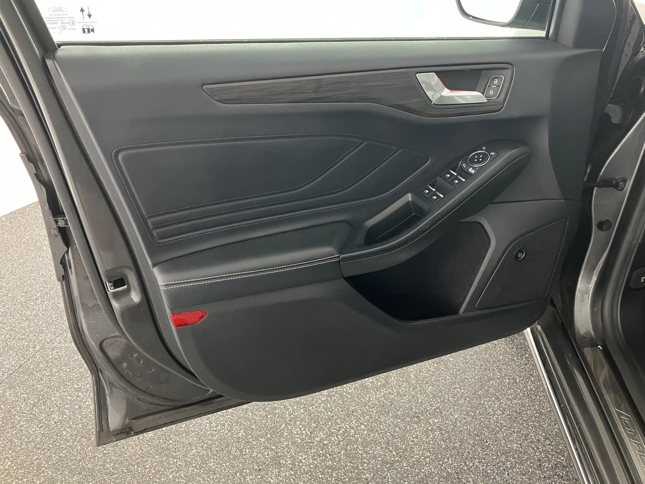 Ford Focus Traveller 1.5 EcoBlue Vignale | Bild 5 von 31