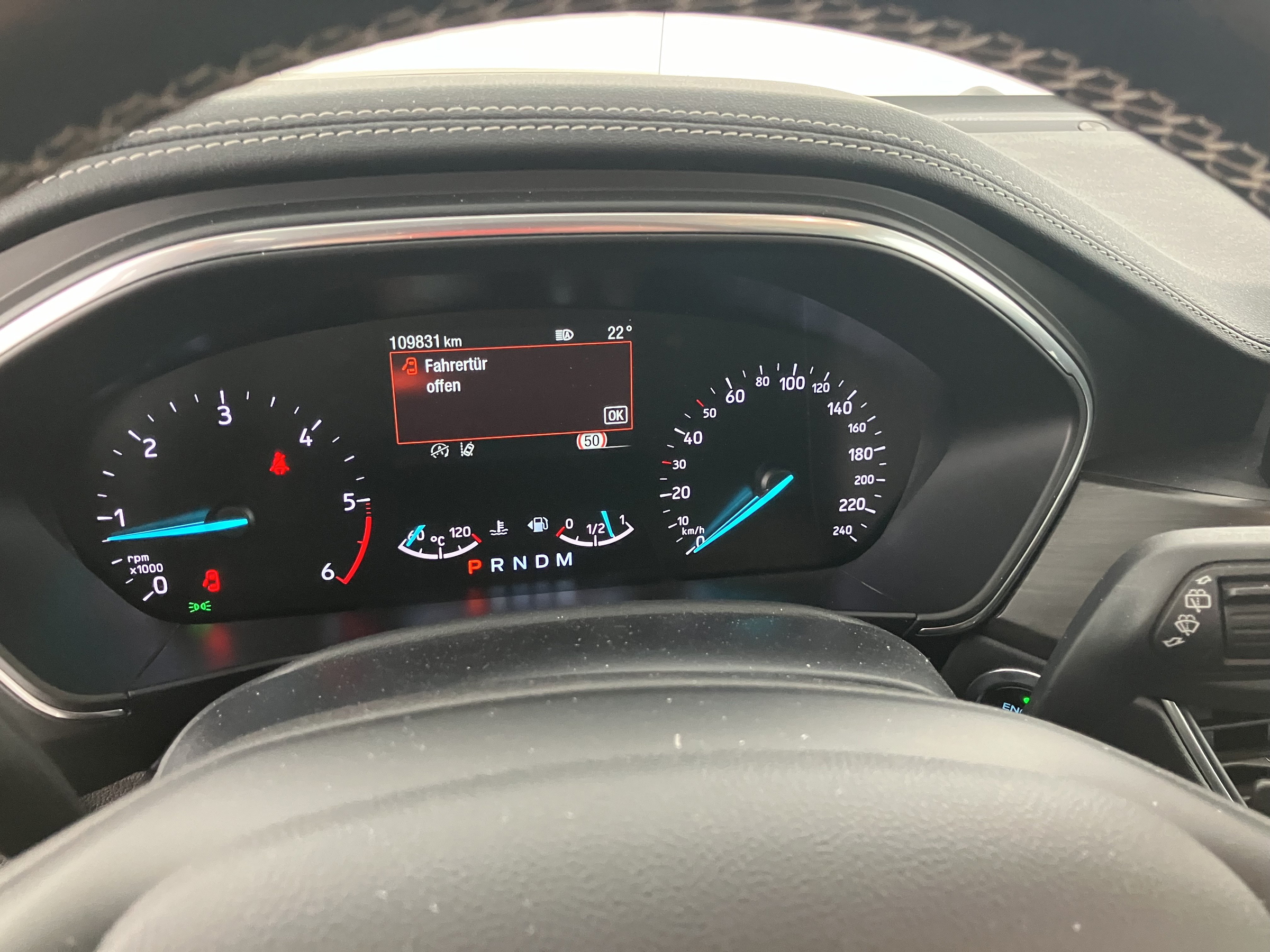 Ford Focus Traveller 1.5 EcoBlue Vignale | Bild 7 von 31