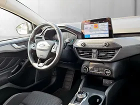 Ford Focus Traveller 1.5 EcoBlue | Thumbnail 12 von 23
