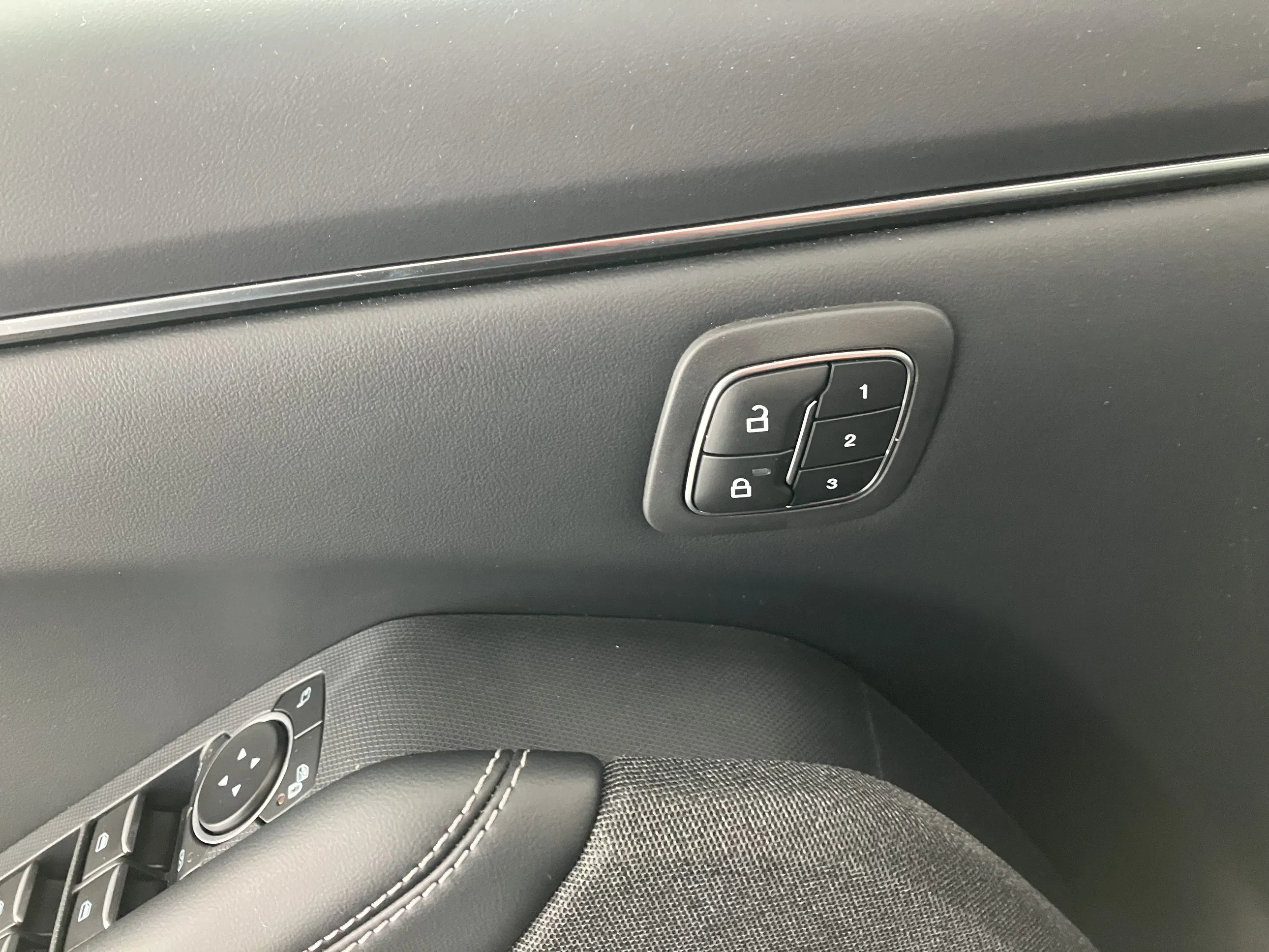 Ford Mustang Mach-E Elektro 72,6kWh Standard Range | Bild 10 von 30