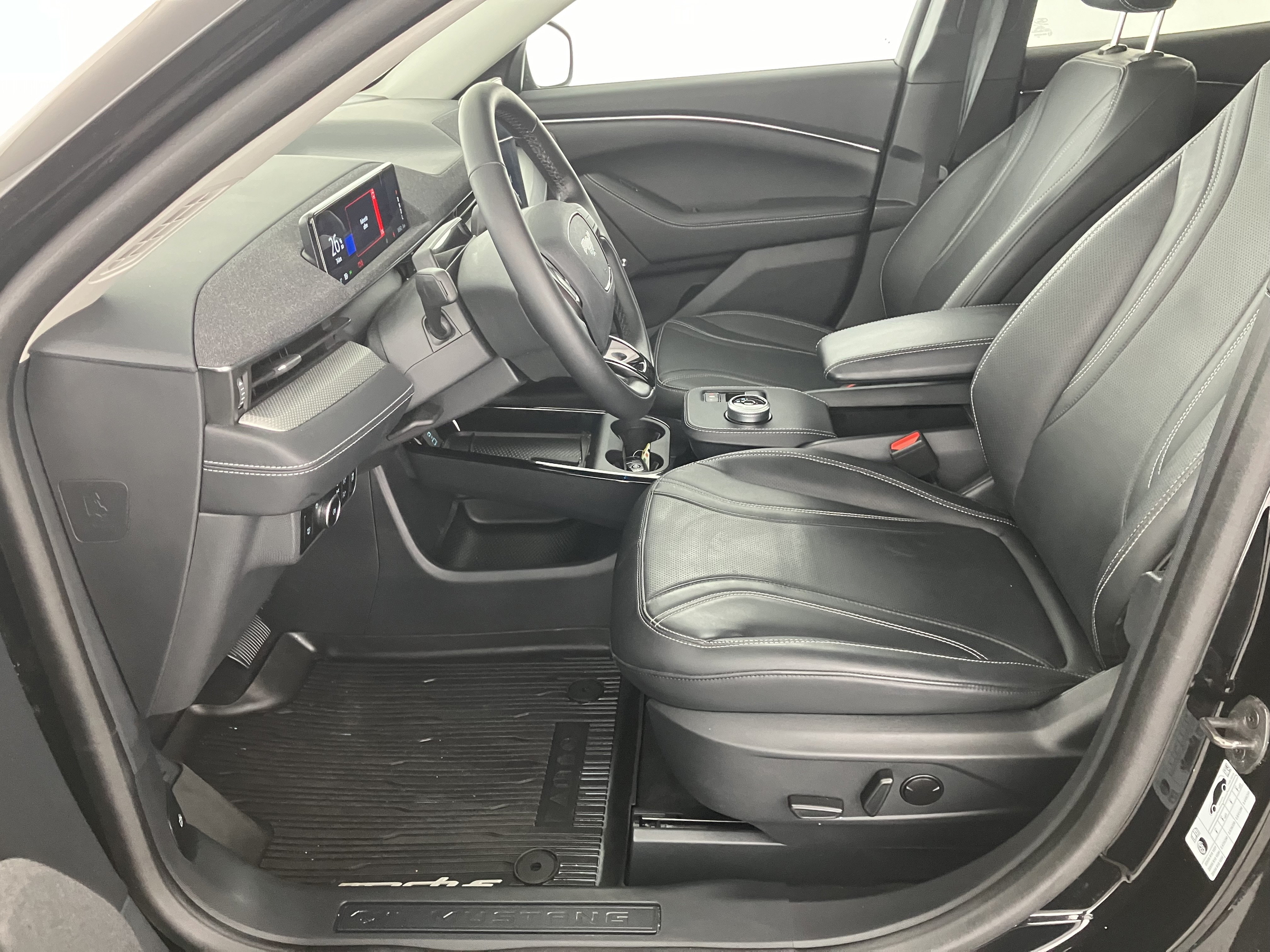 Ford Mustang Mach-E Elektro 72,6kWh Standard Range | Bild 15 von 30
