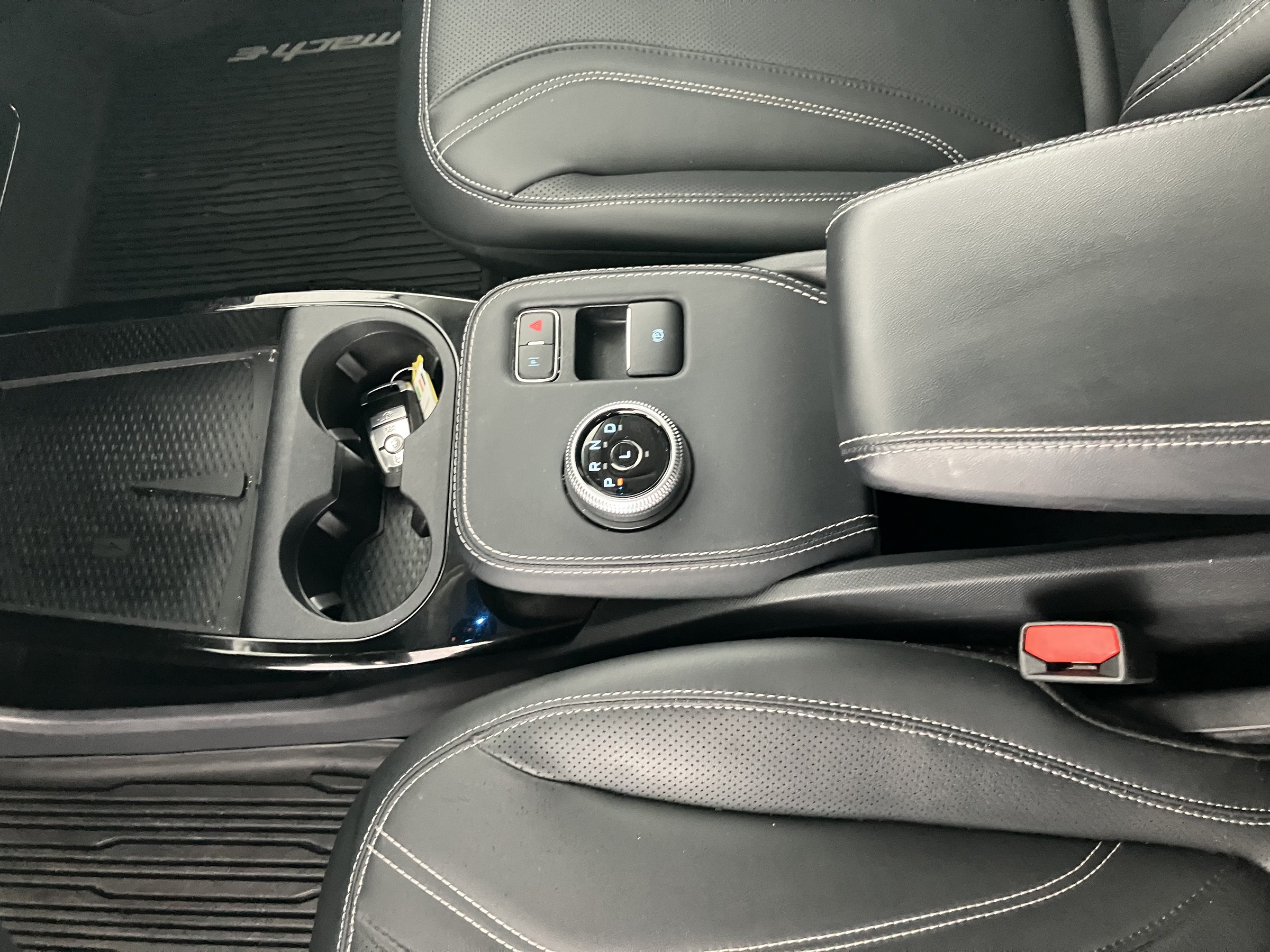 Ford Mustang Mach-E Elektro 72,6kWh Standard Range | Bild 16 von 30