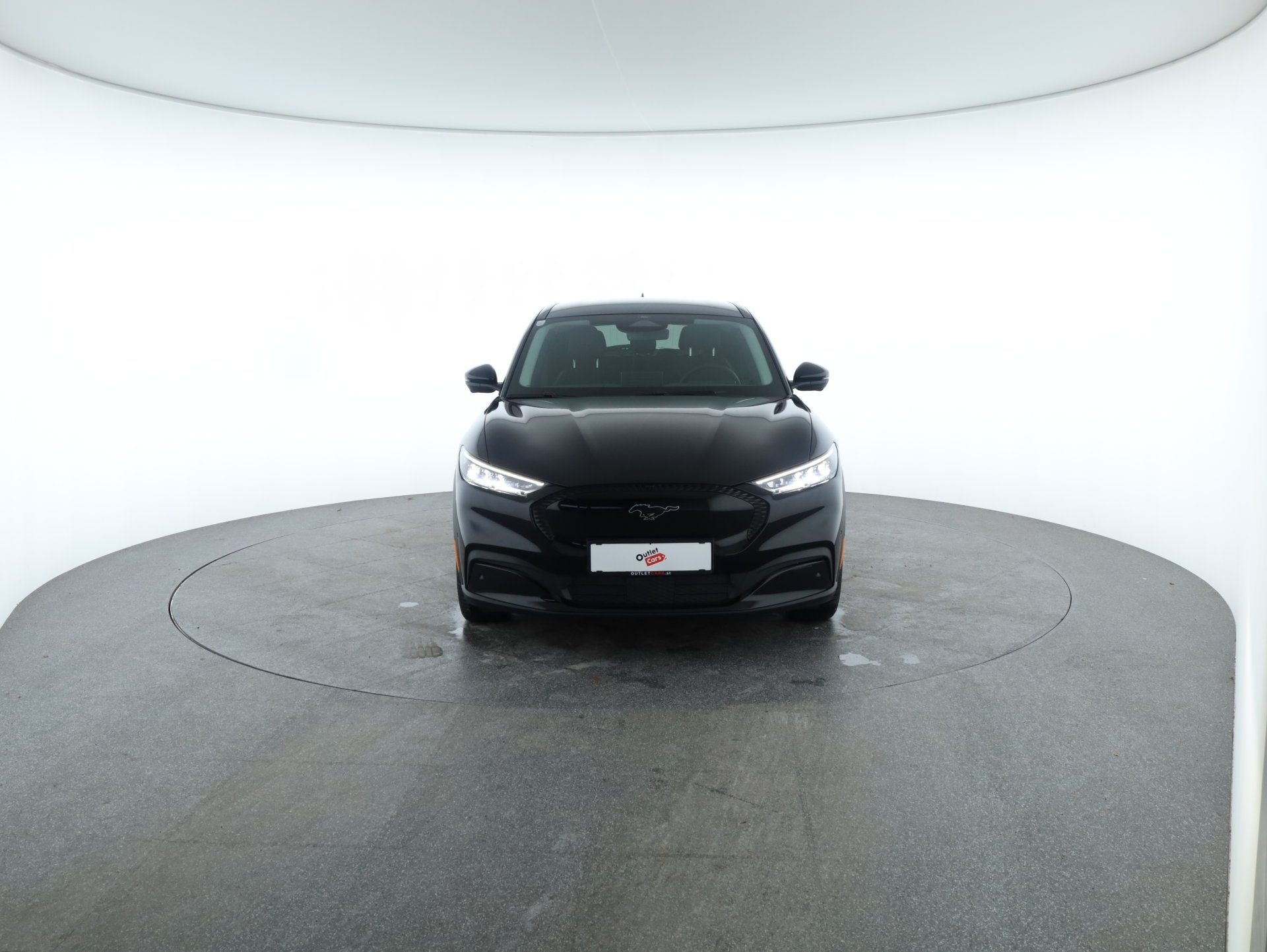 Ford Mustang Mach-E Elektro 72,6kWh Standard Range | Bild 2 von 30