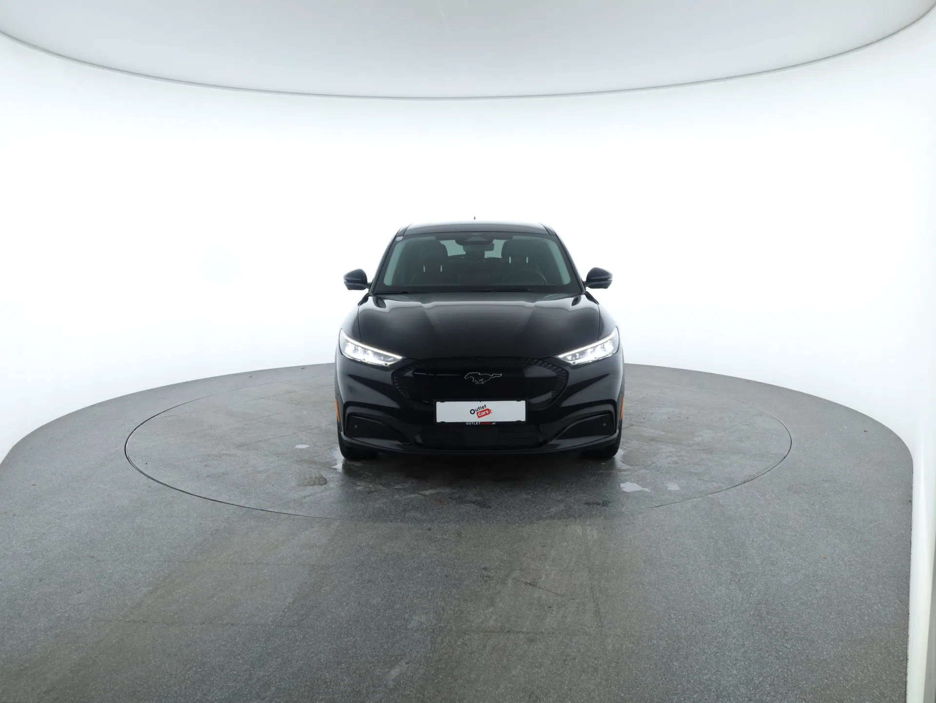 Ford Mustang Mach-E Elektro 72,6kWh Standard Range | Bild 2 von 30