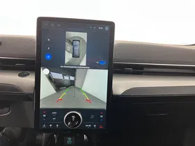 Ford Mustang Mach-E Elektro 72,6kWh Standard Range | Thumbnail 19 von 30