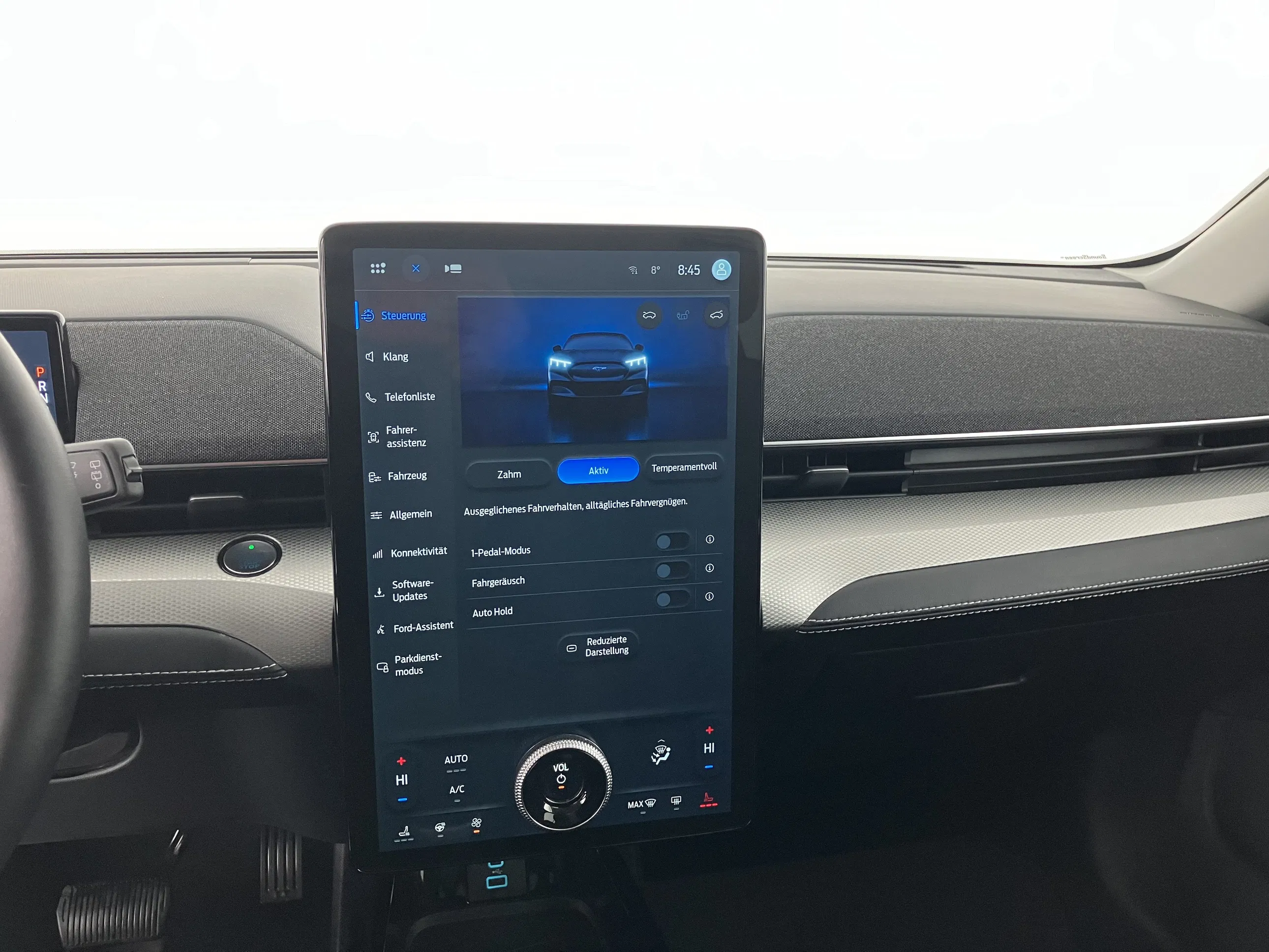 Ford Mustang Mach-E Elektro 72,6kWh Standard Range | Bild 20 von 30