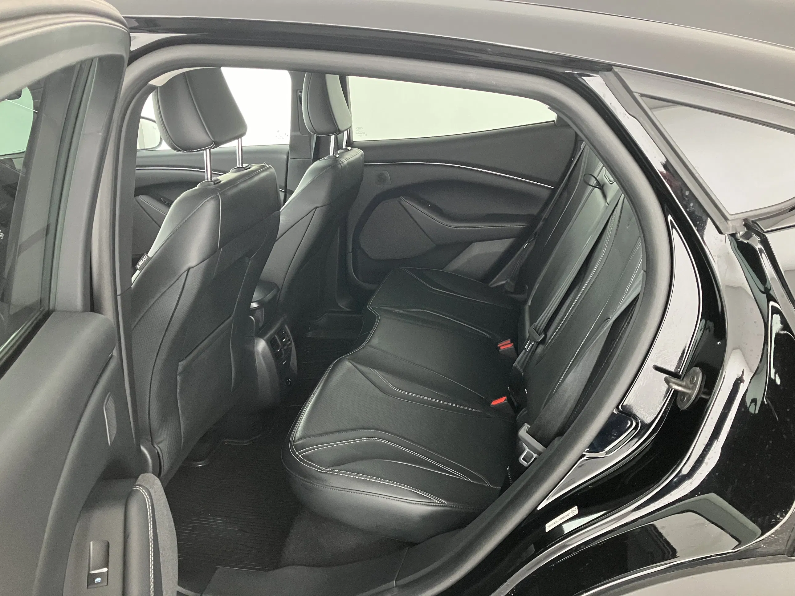 Ford Mustang Mach-E Elektro 72,6kWh Standard Range | Bild 27 von 30